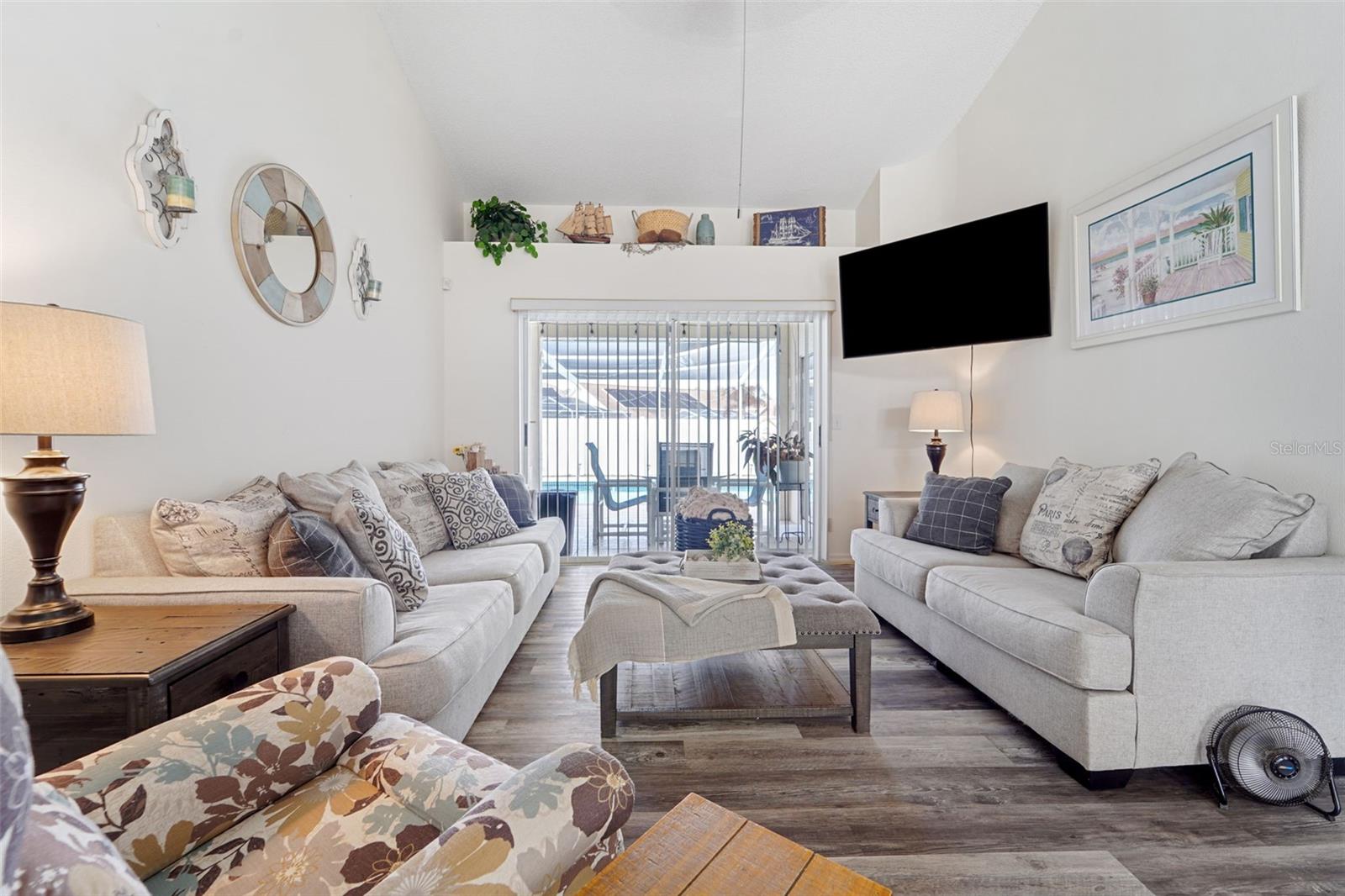 Image 18 of 49 For 9229 Water Hazard Drive