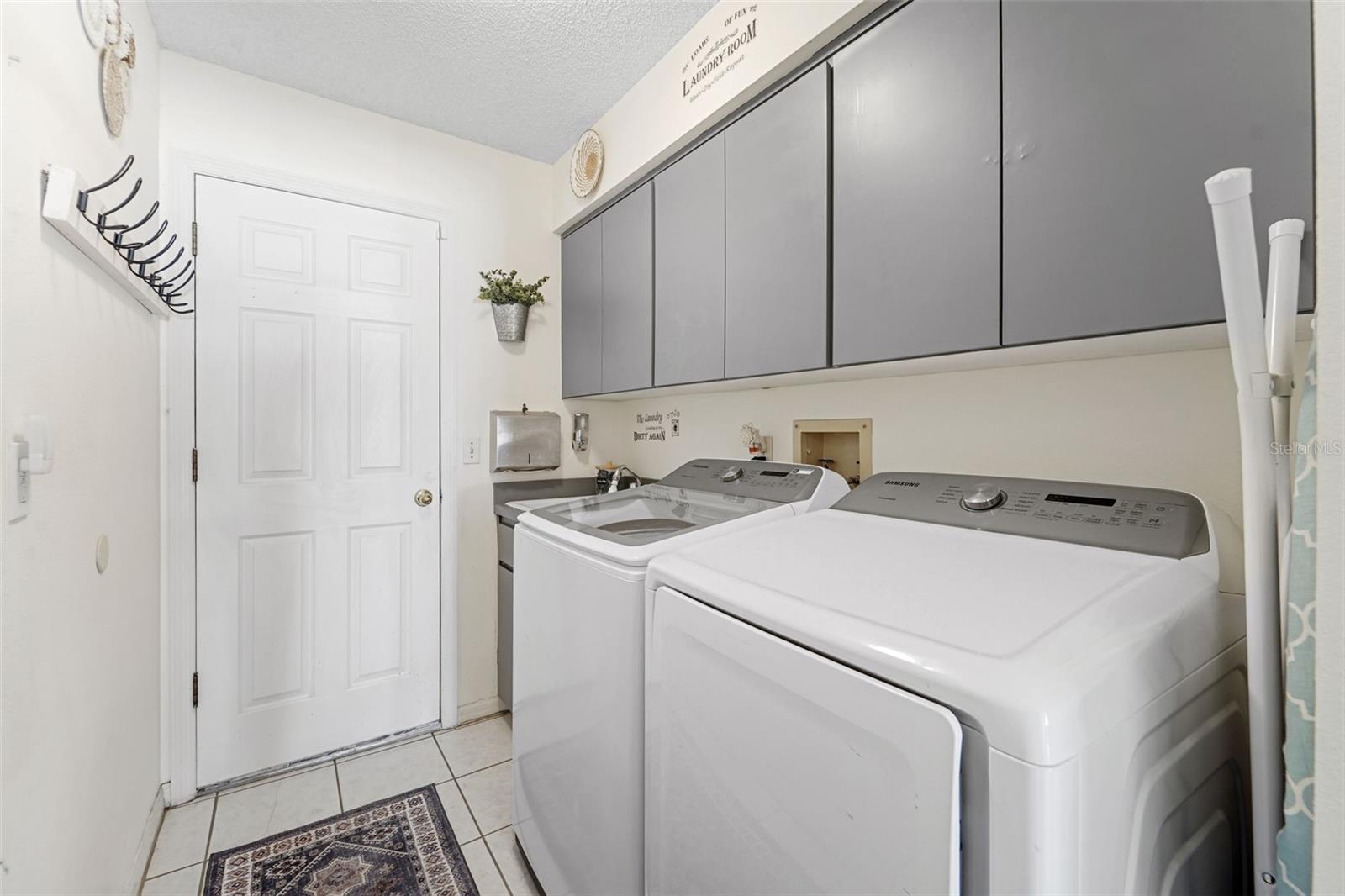 Image 39 of 49 For 9229 Water Hazard Drive