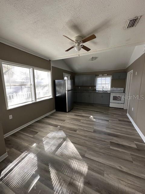 Image 12 of 16 For 1587 Scranton Avenue B