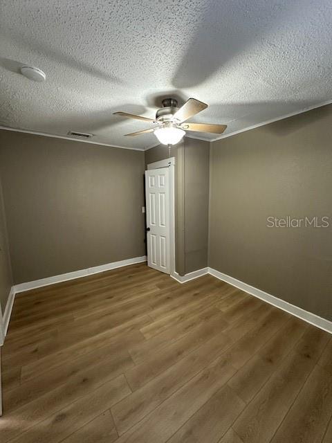 Image 16 of 16 For 1587 Scranton Avenue B