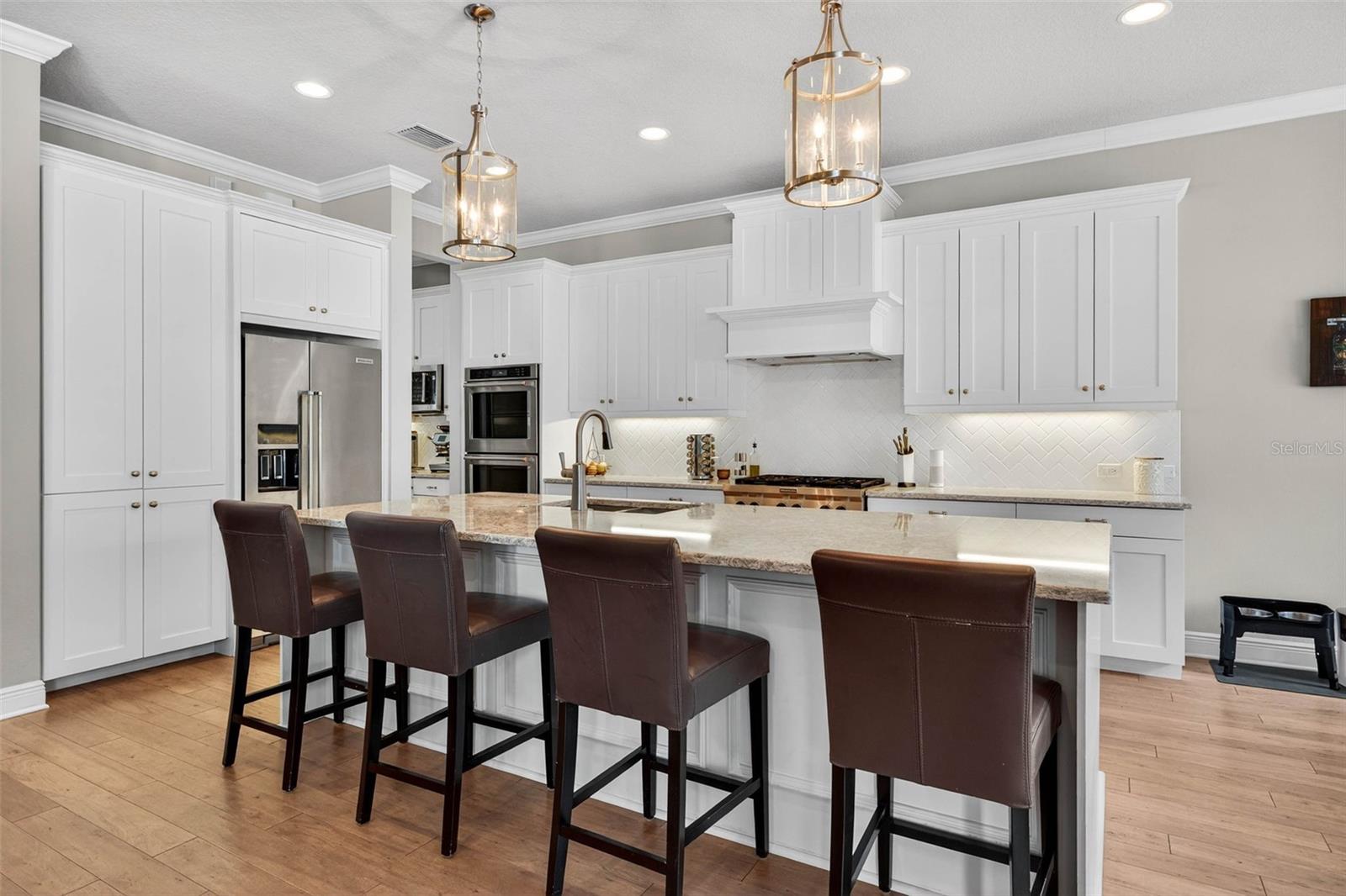 Image 11 of 41 For 3702 San Luis Street