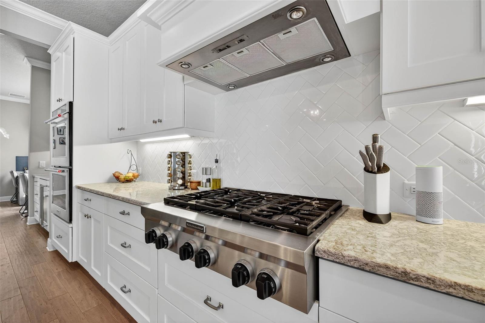 Image 17 of 41 For 3702 San Luis Street