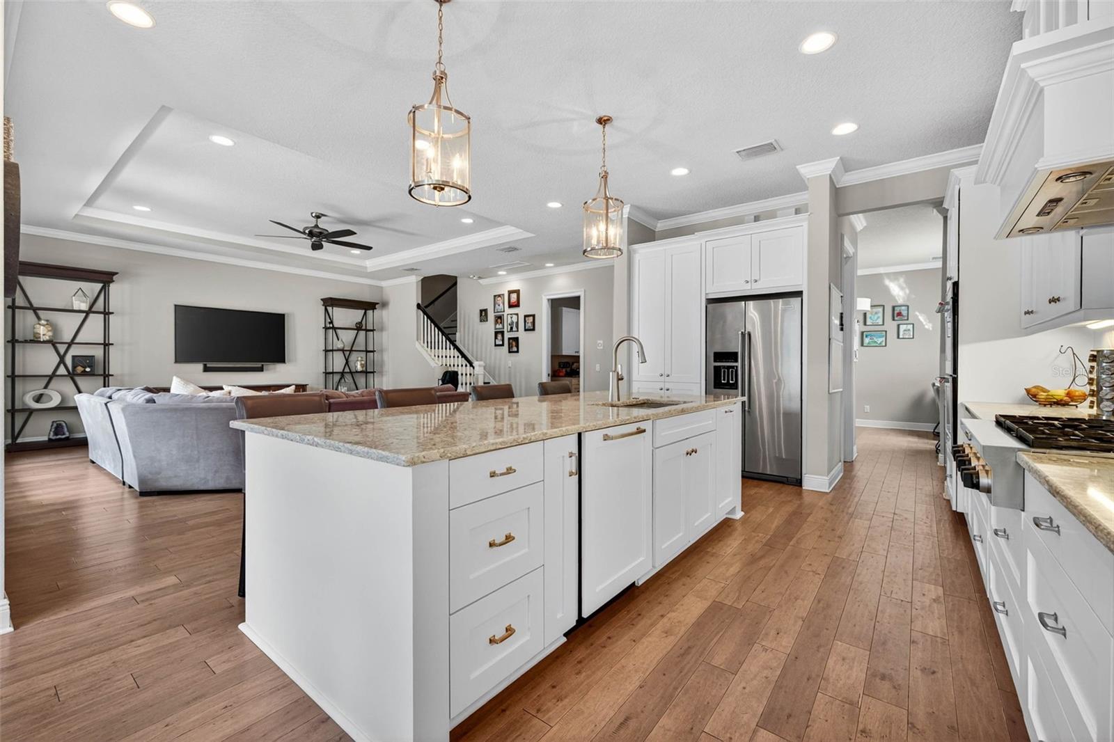 Image 19 of 41 For 3702 San Luis Street