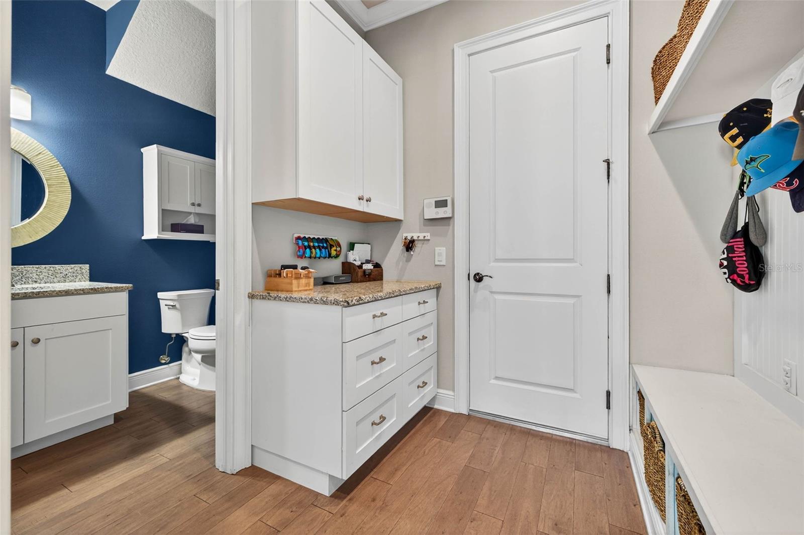 Image 22 of 41 For 3702 San Luis Street