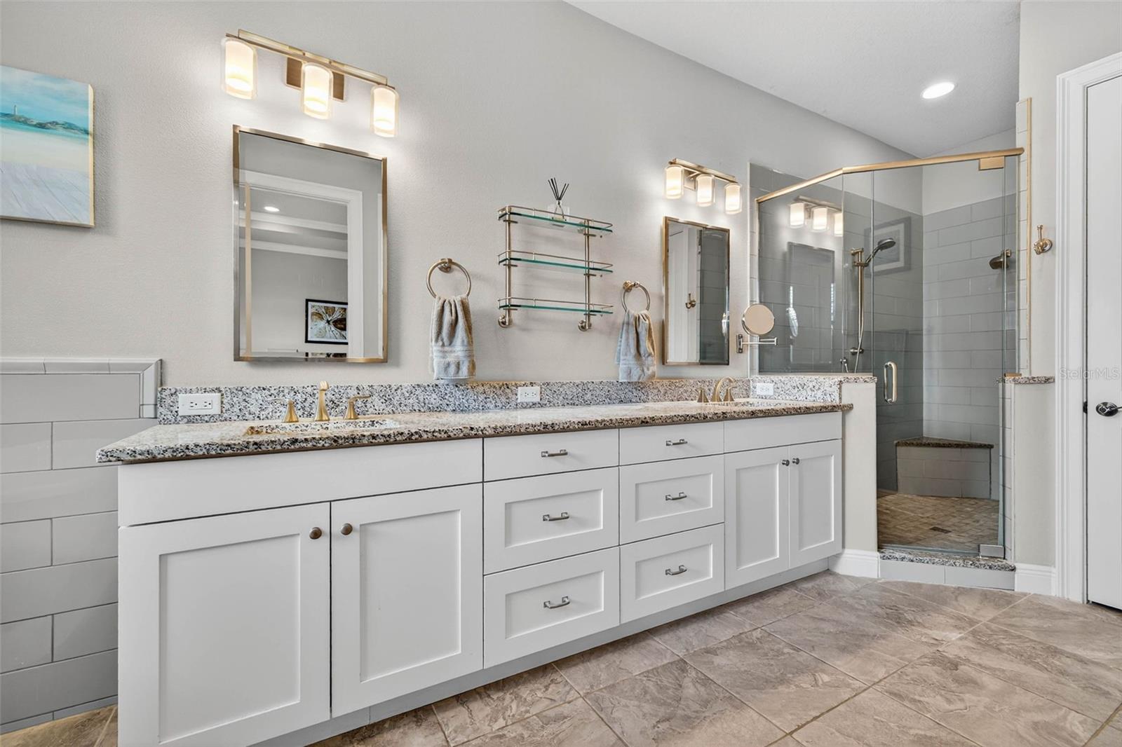 Image 26 of 41 For 3702 San Luis Street