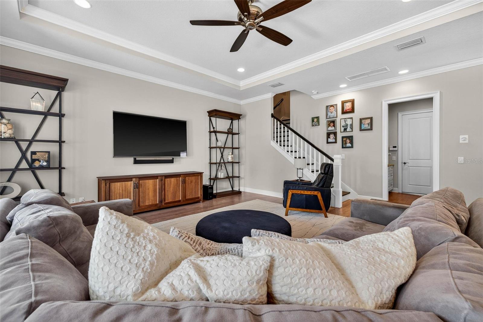 Image 8 of 41 For 3702 San Luis Street