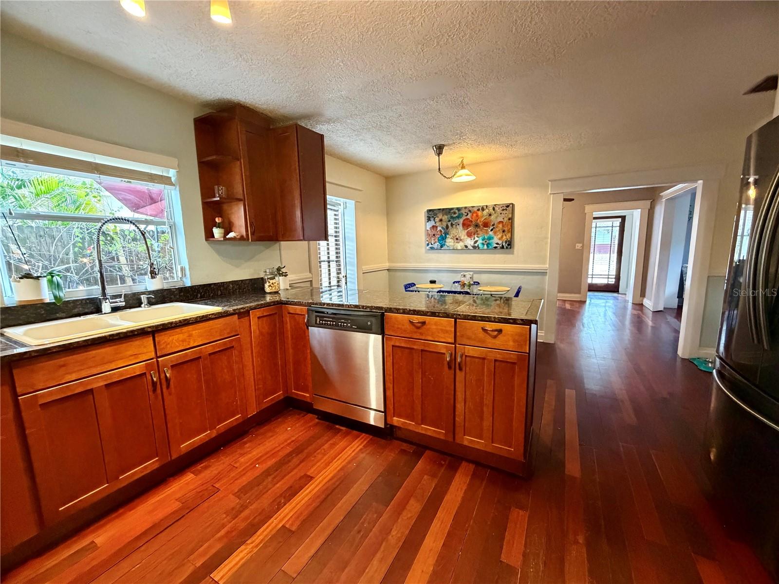 Image 20 of 46 For 403 Chelsea Street