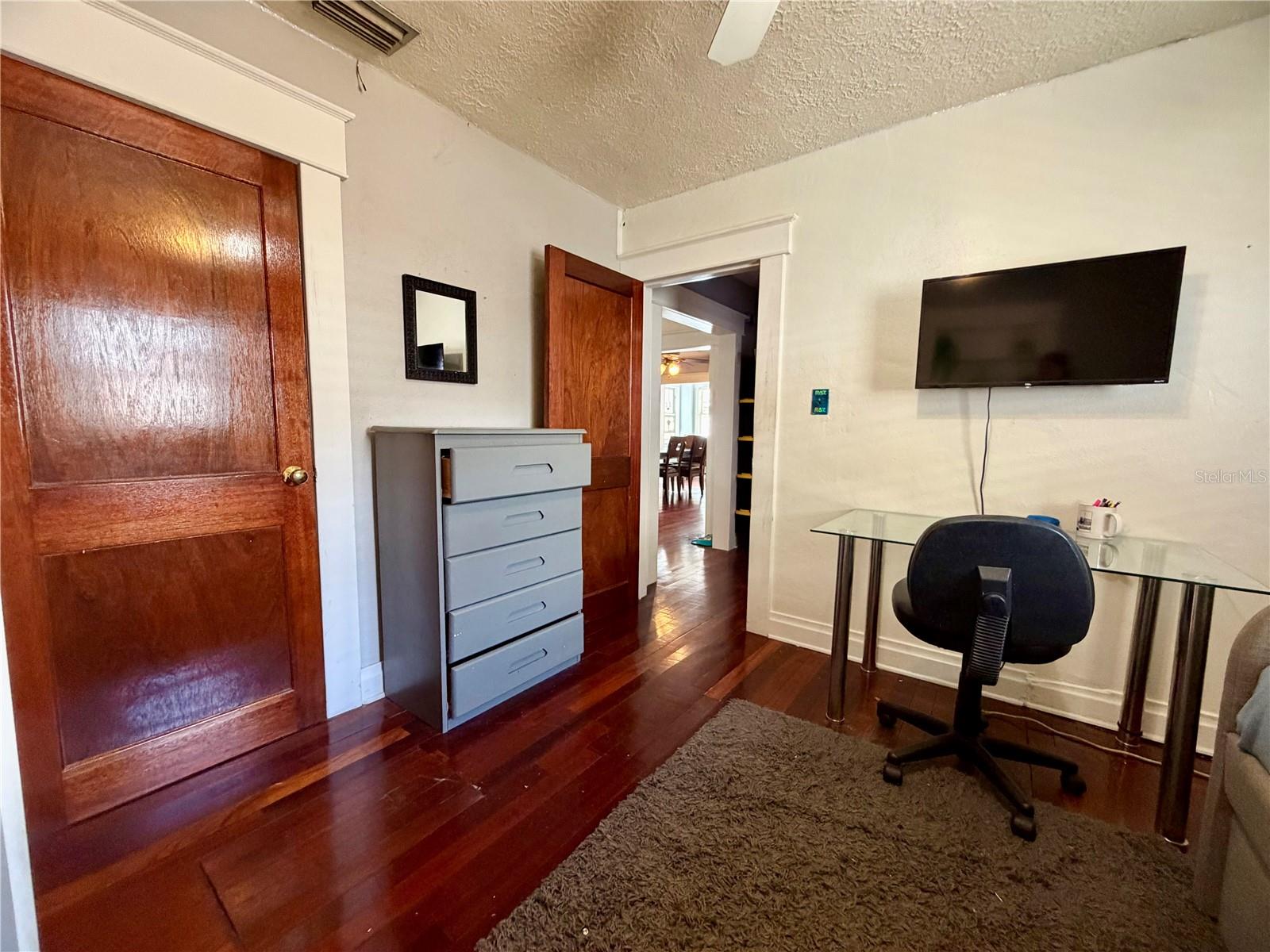 Image 25 of 46 For 403 Chelsea Street