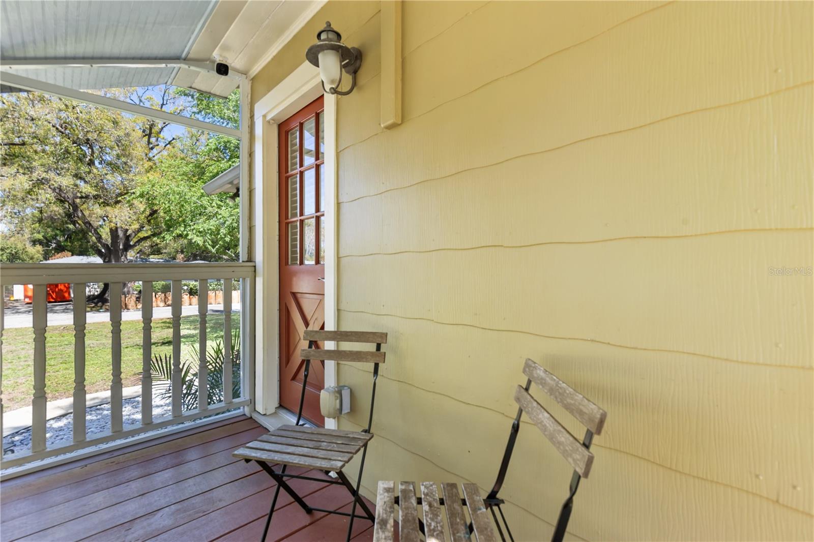 Image 32 of 56 For 406 Alva Street