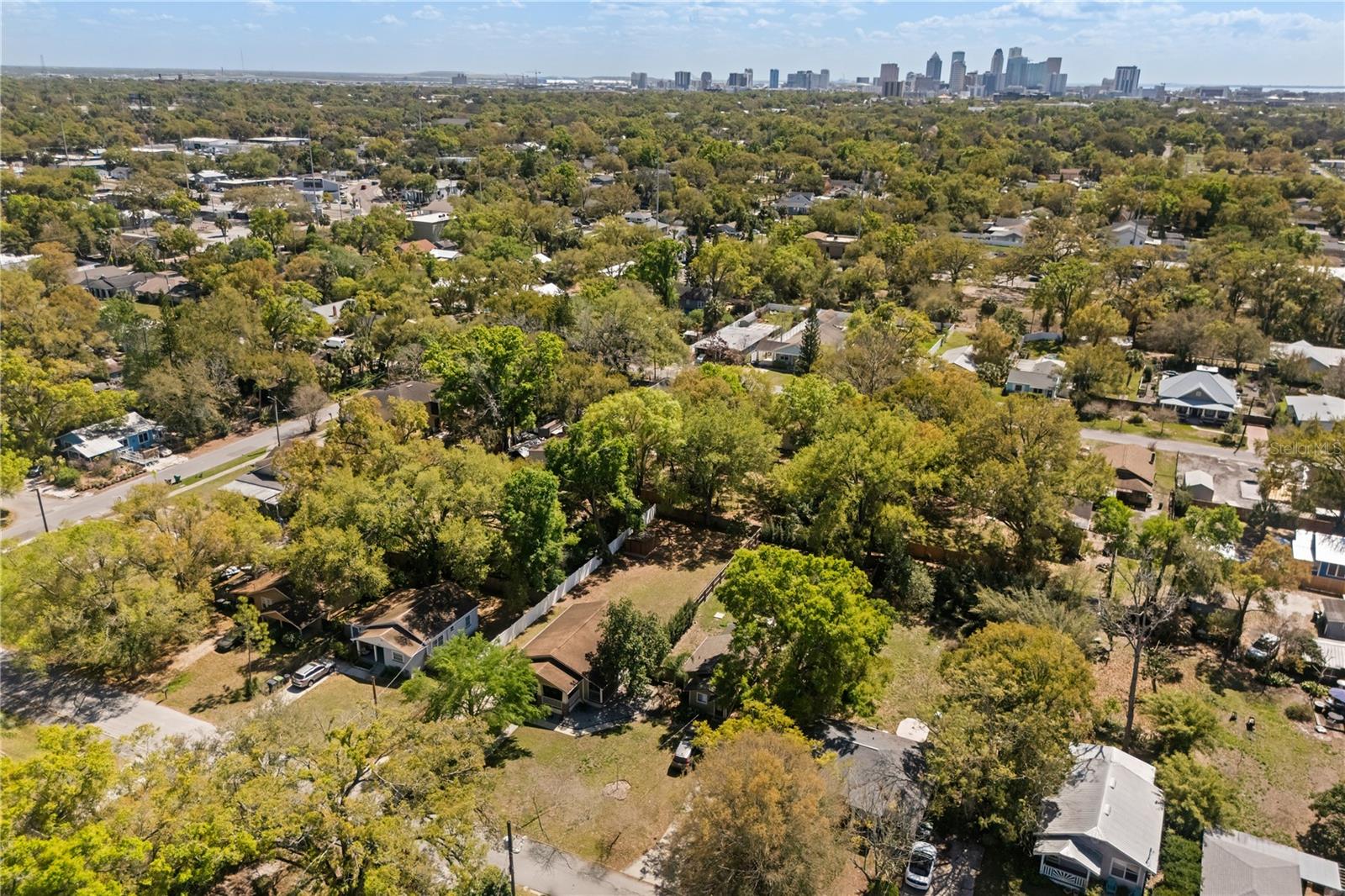 Image 42 of 56 For 406 Alva Street