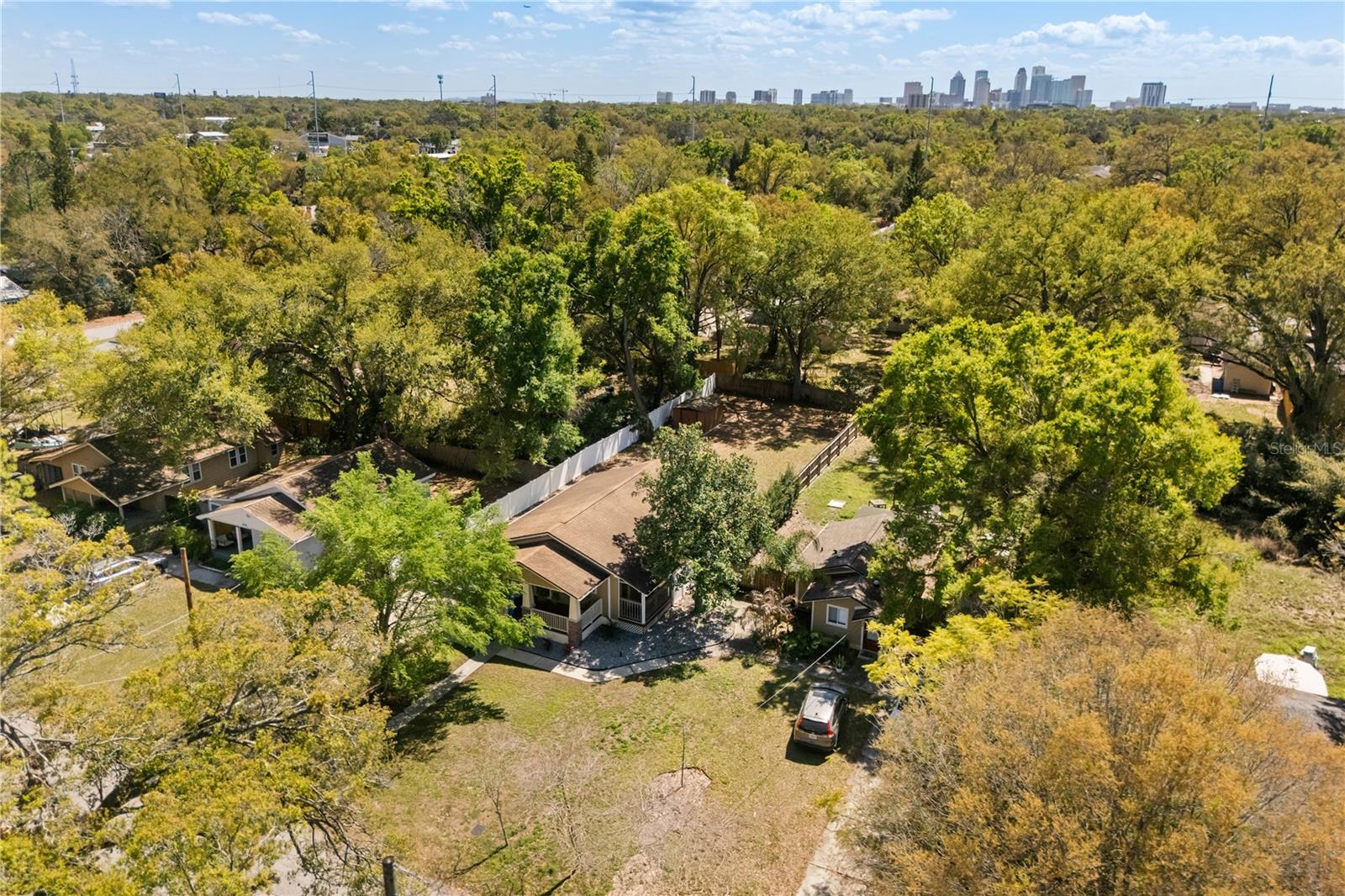 Image 43 of 56 For 406 Alva Street