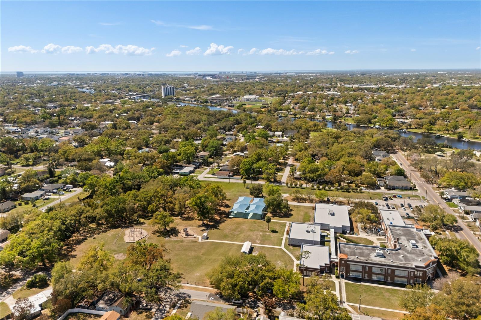 Image 51 of 56 For 406 Alva Street