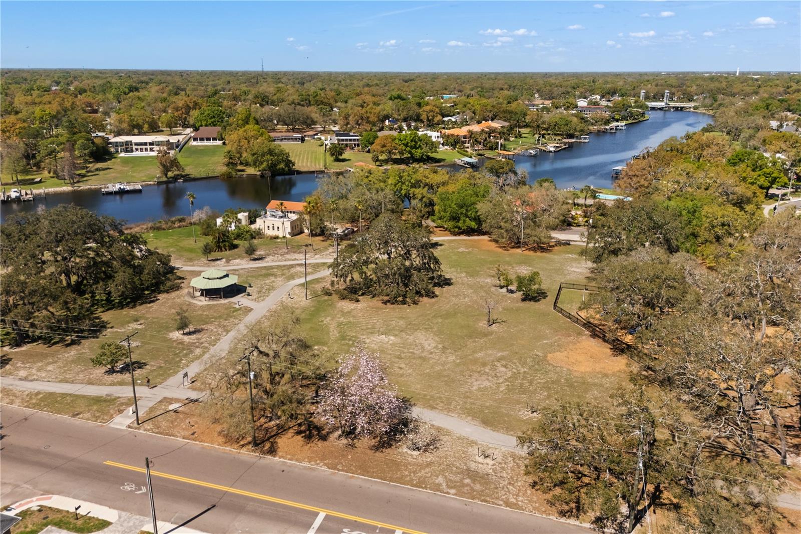 Image 53 of 56 For 406 Alva Street