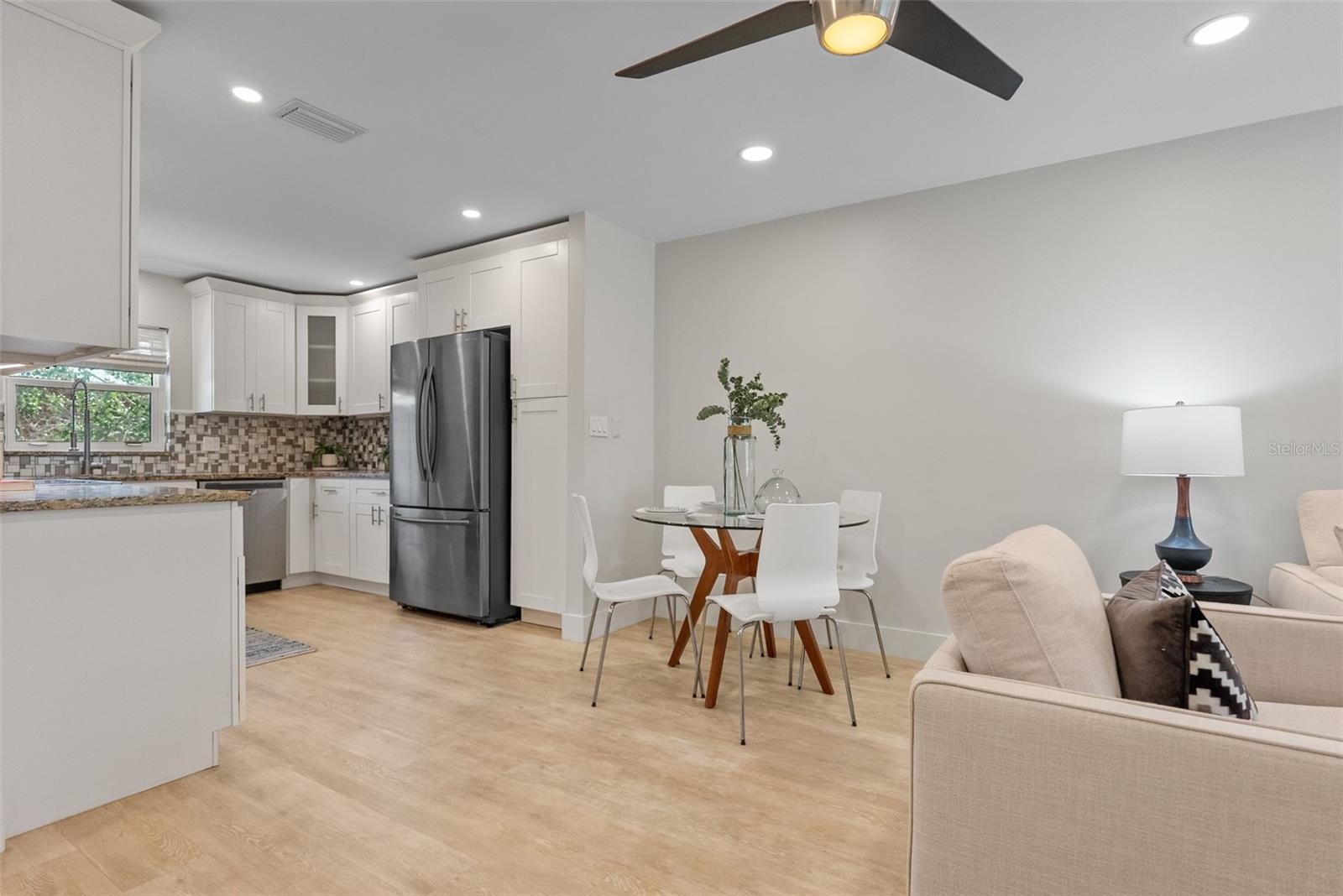 Image 6 of 35 For 506 71st Ave  7