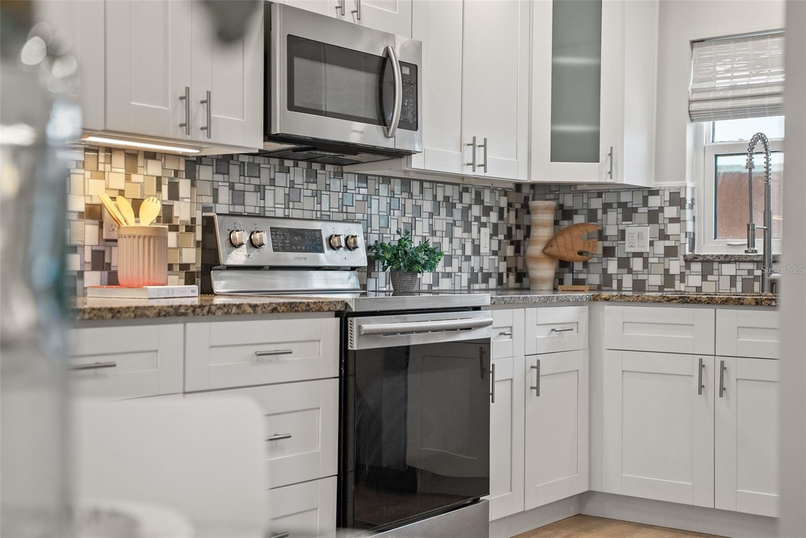 Image 7 of 35 For 506 71st Ave  7