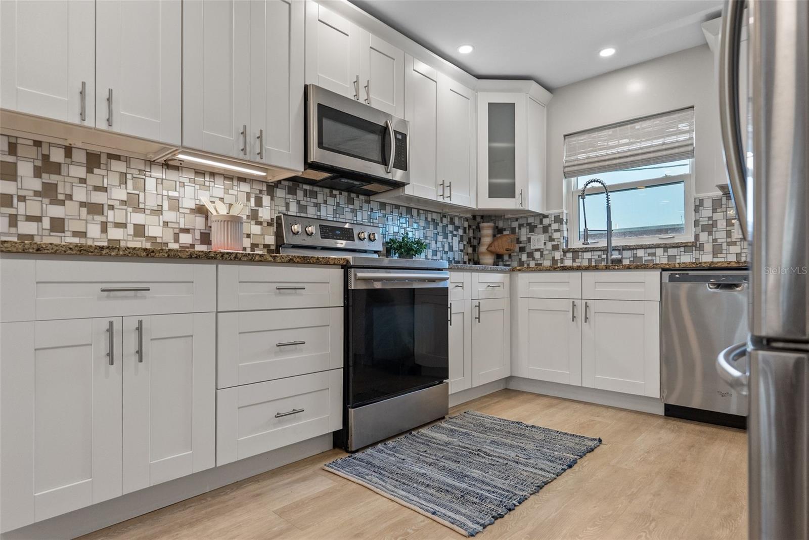 Image 9 of 35 For 506 71st Ave  7