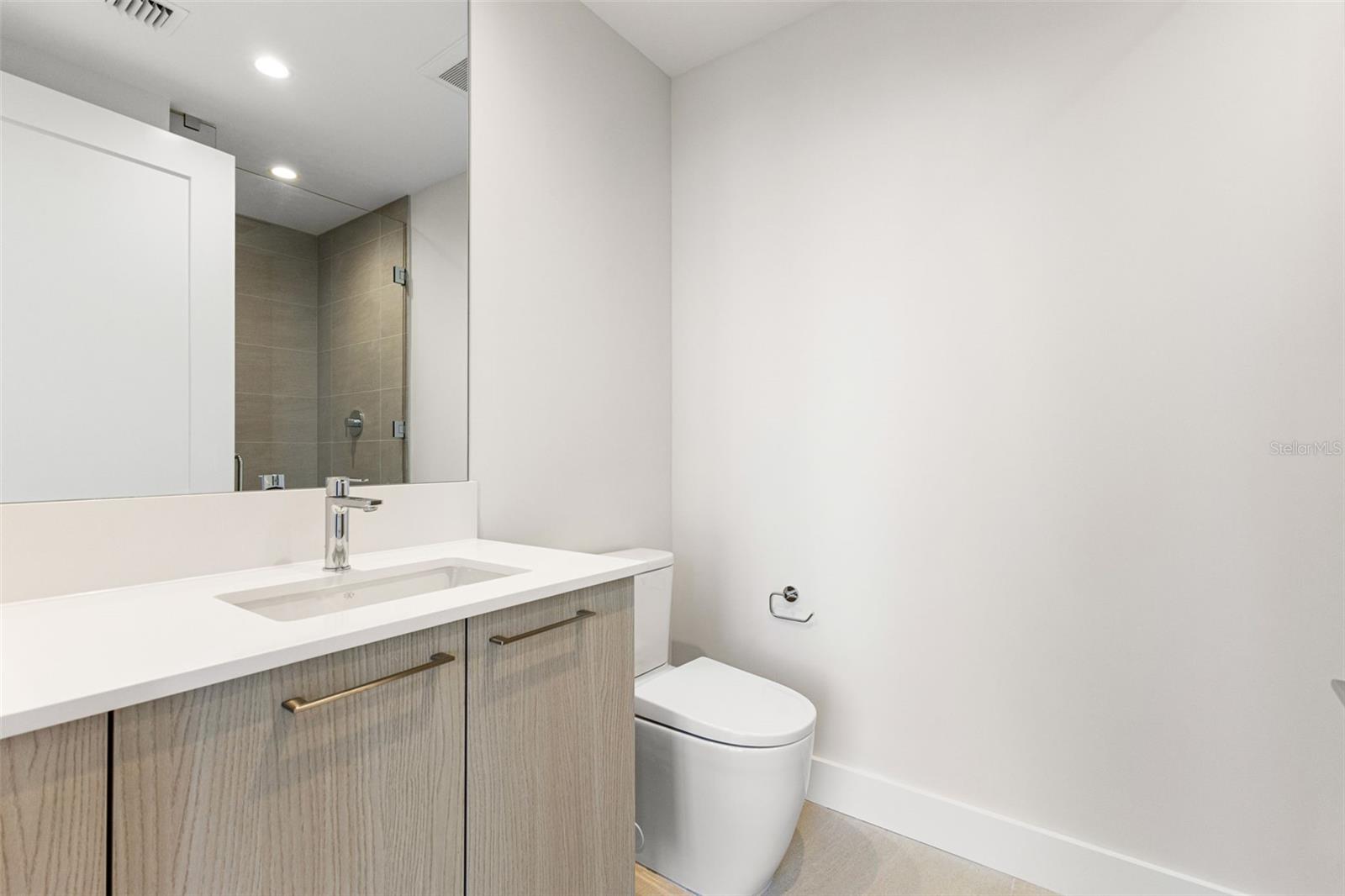 Image 18 of 54 For 275 1st Avenue S 2108