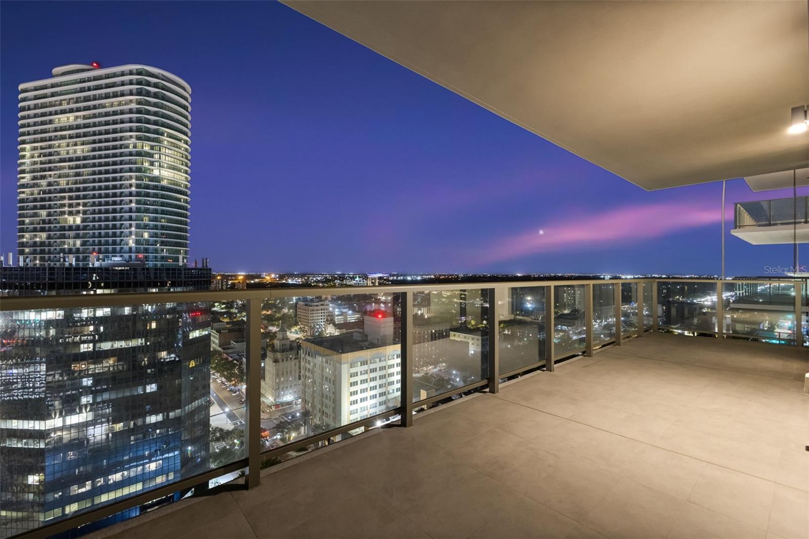 Image 50 of 54 For 275 1st Avenue S 2108