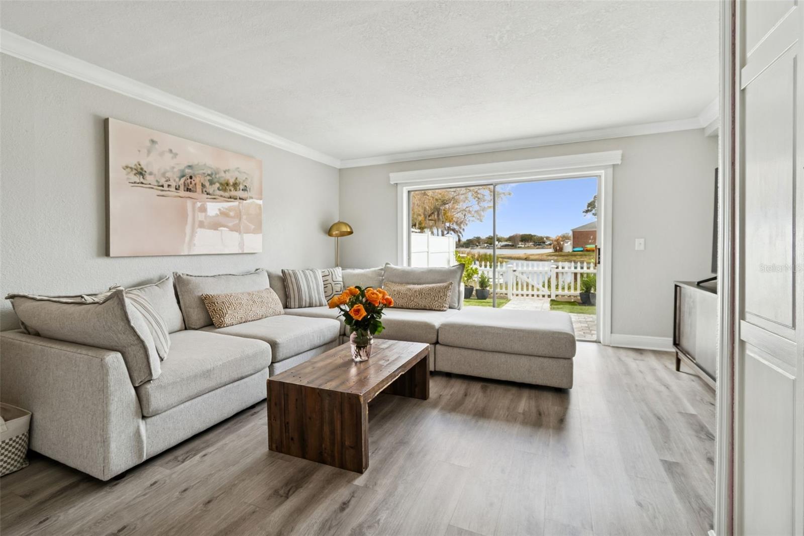 Listing photo id 14 for 13747 Juniper Blossom Drive