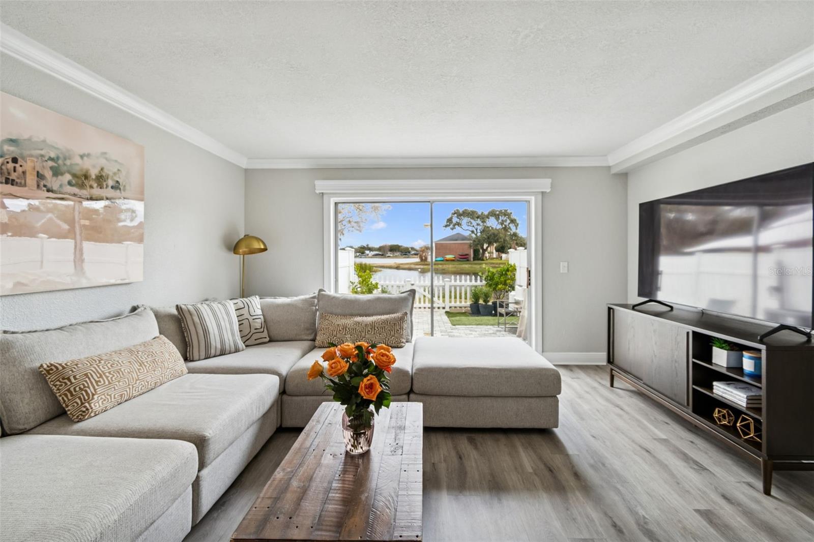 Listing photo id 16 for 13747 Juniper Blossom Drive