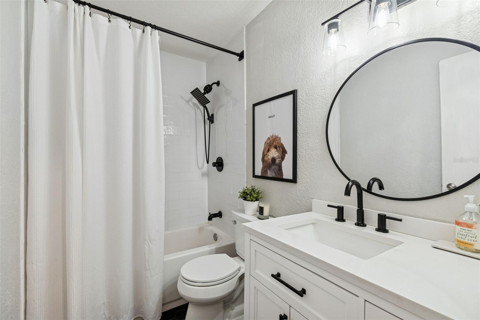 Listing photo id 29 for 13747 Juniper Blossom Drive