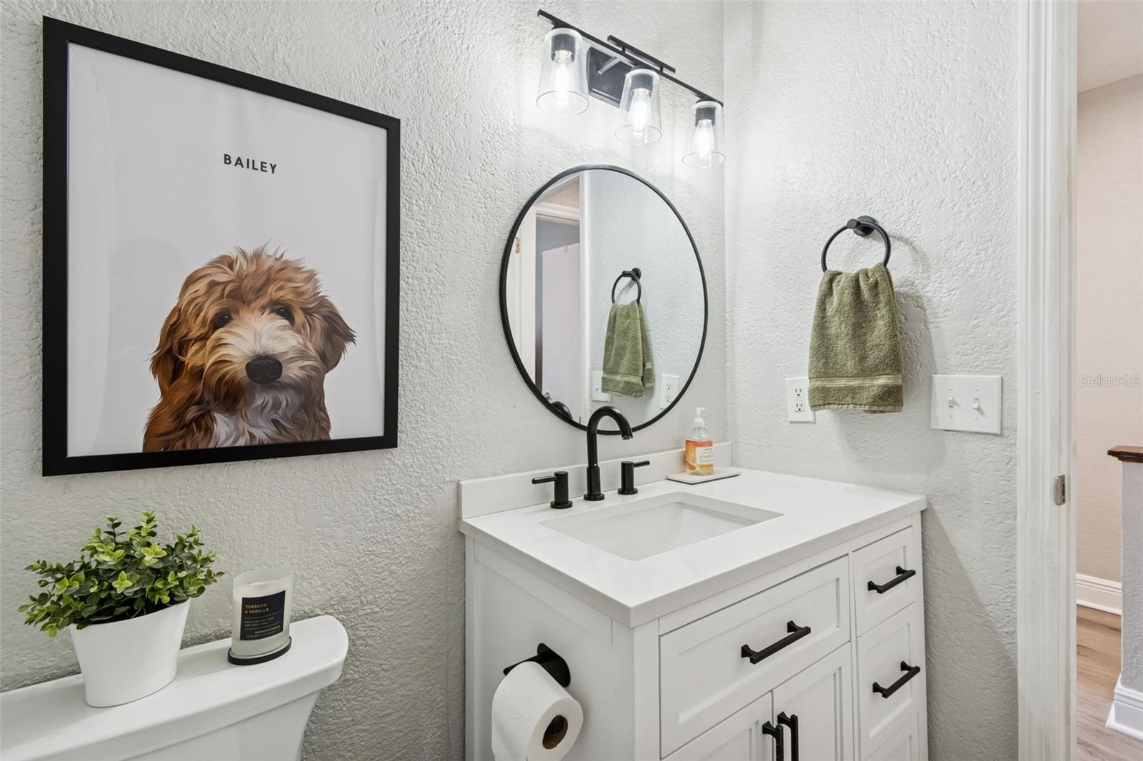 Listing photo id 31 for 13747 Juniper Blossom Drive