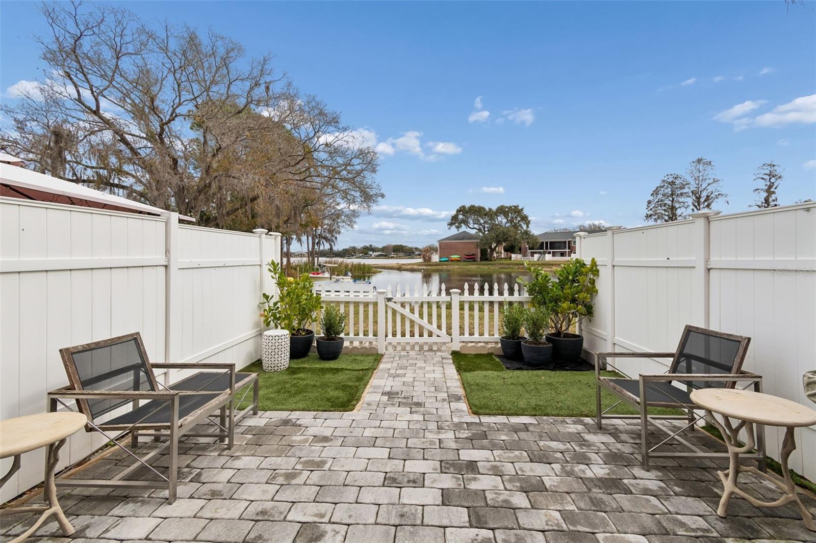 Listing photo id 33 for 13747 Juniper Blossom Drive