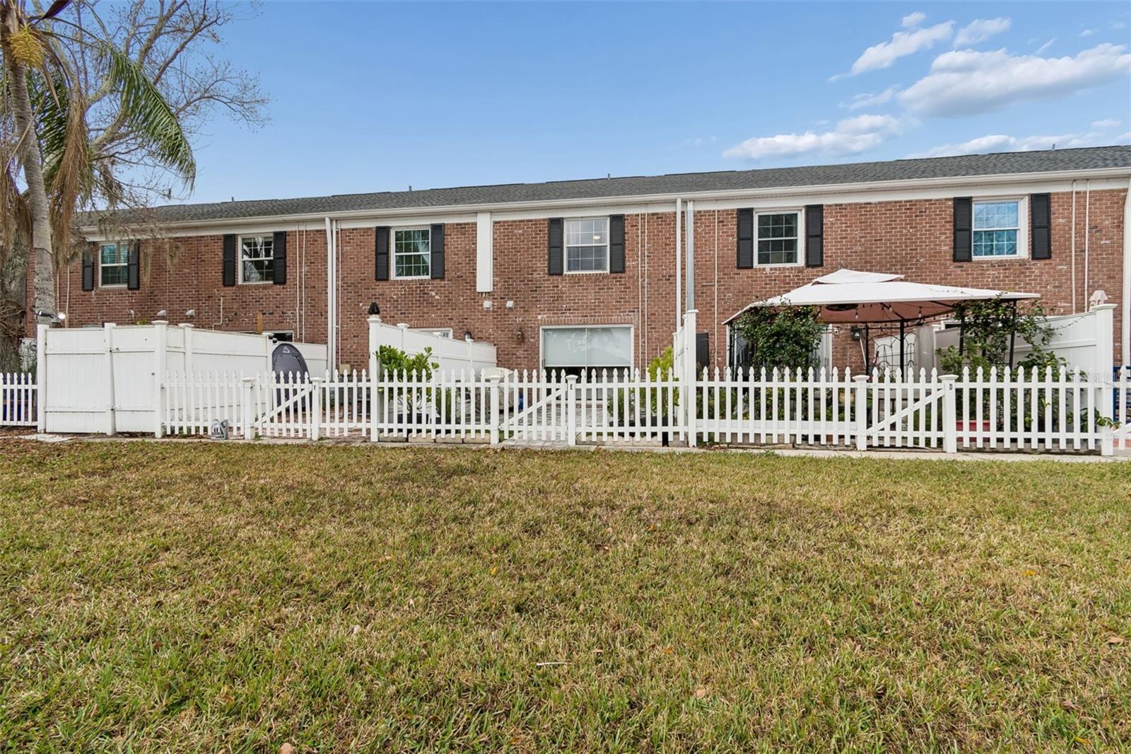 Listing photo id 37 for 13747 Juniper Blossom Drive