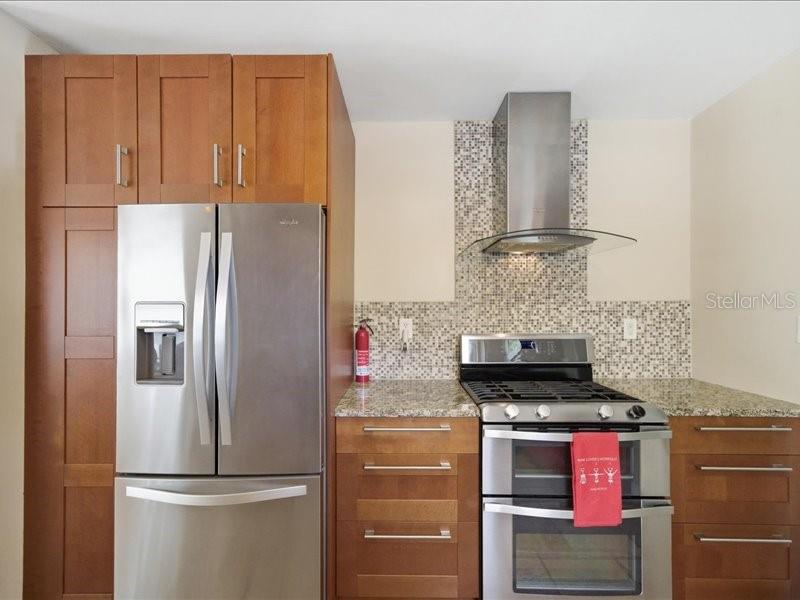 Image 20 of 47 For 2670 Bayside Drive S