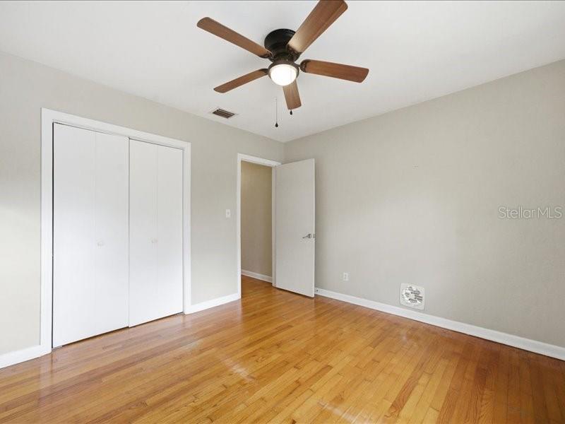 Image 35 of 47 For 2670 Bayside Drive S