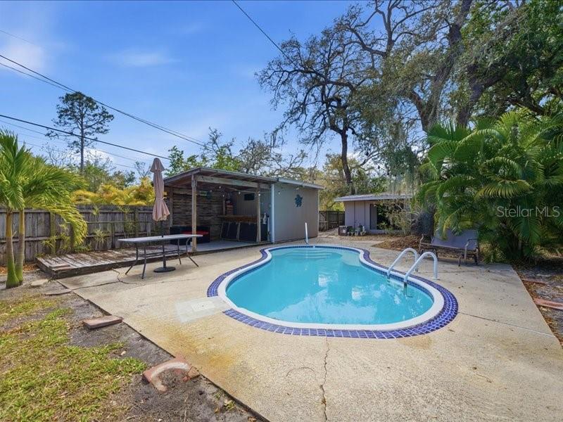 Image 38 of 47 For 2670 Bayside Drive S