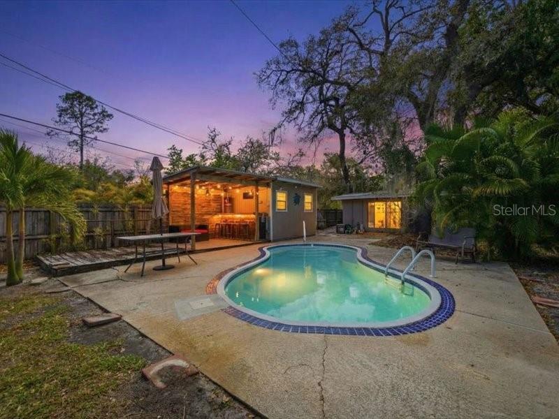 Image 39 of 47 For 2670 Bayside Drive S