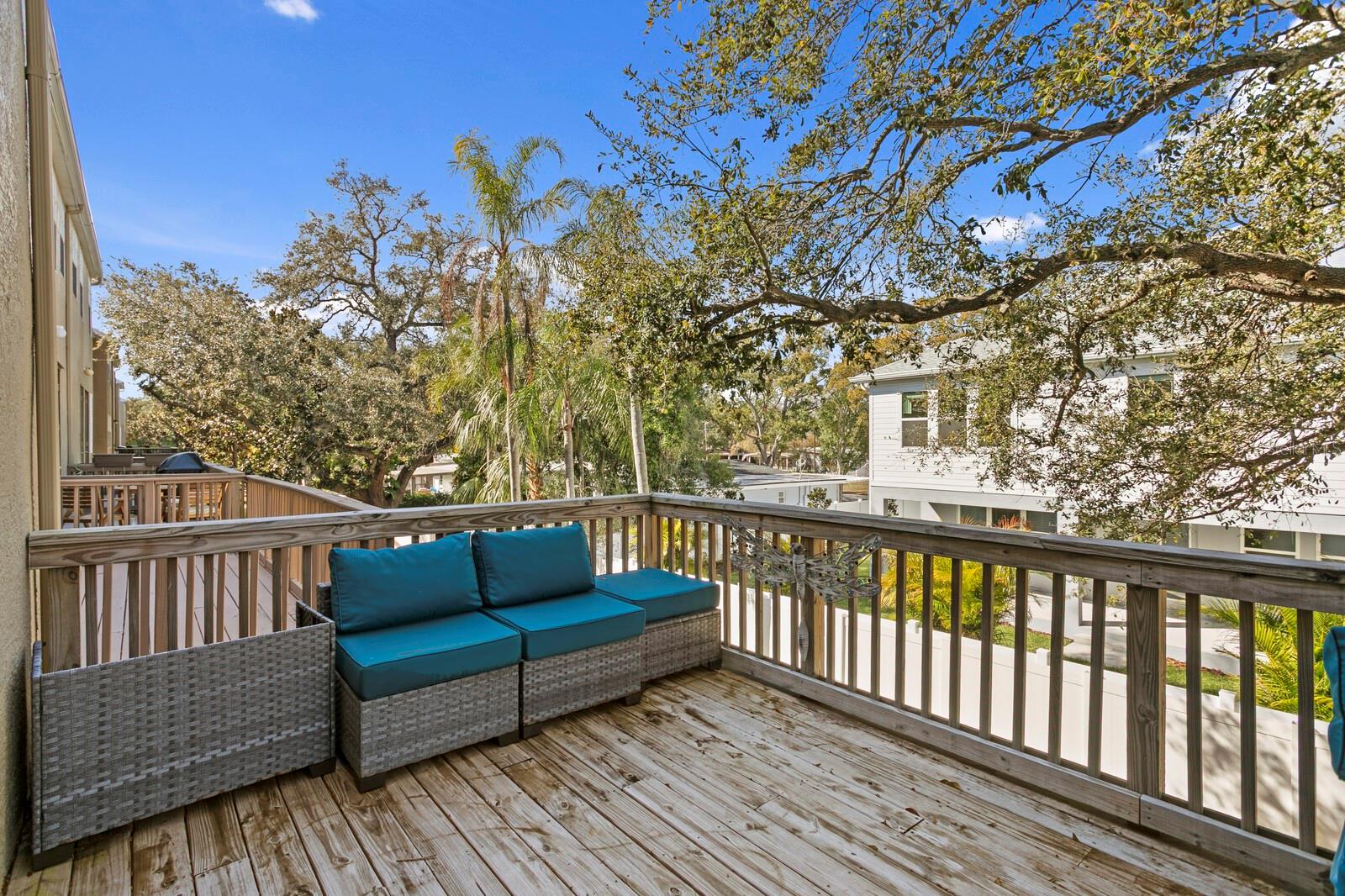 Listing photo id 11 for 2917 Bayshore Pointe Drive