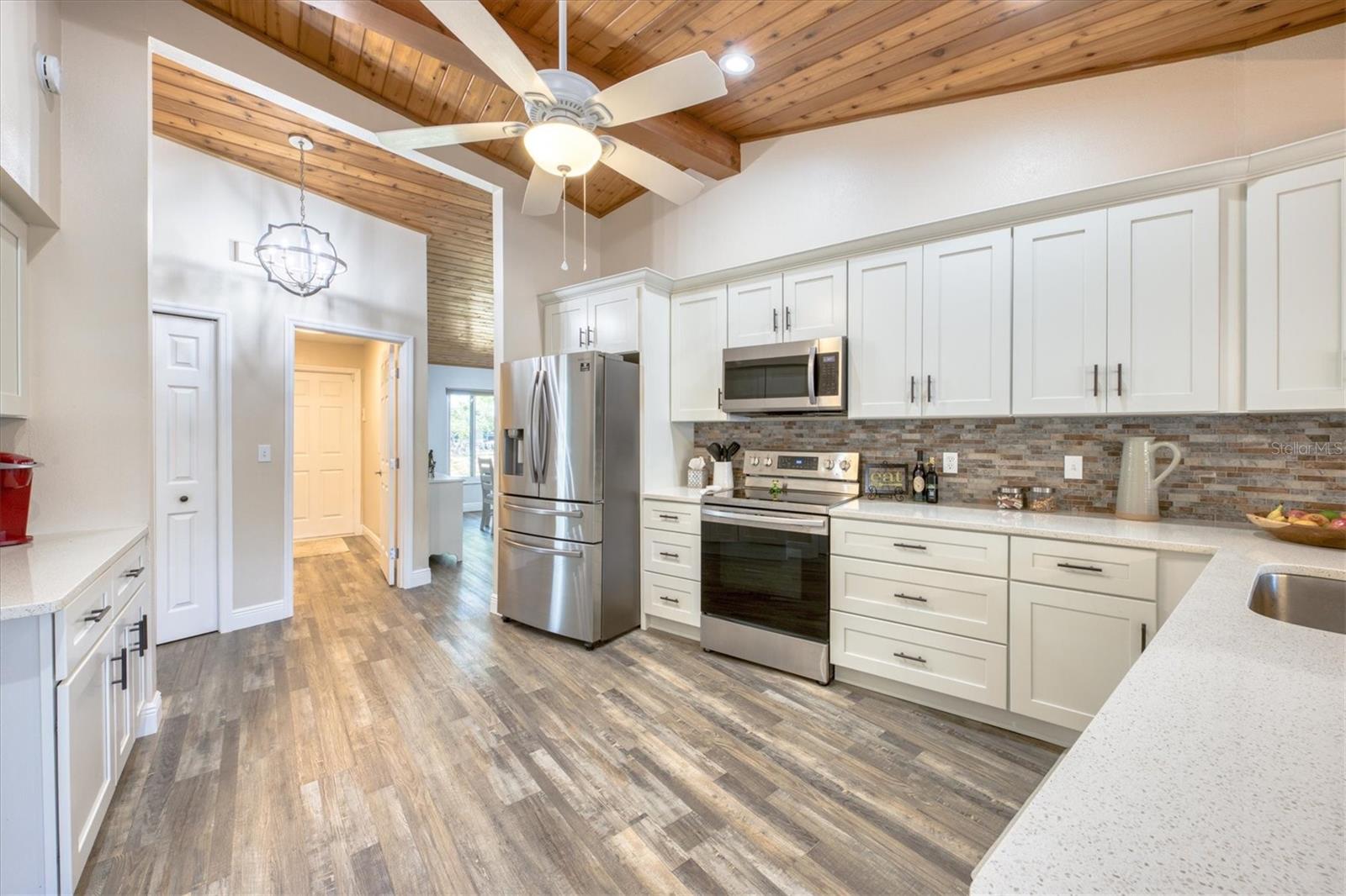 Image 15 of 48 For 13964 106th Avenue