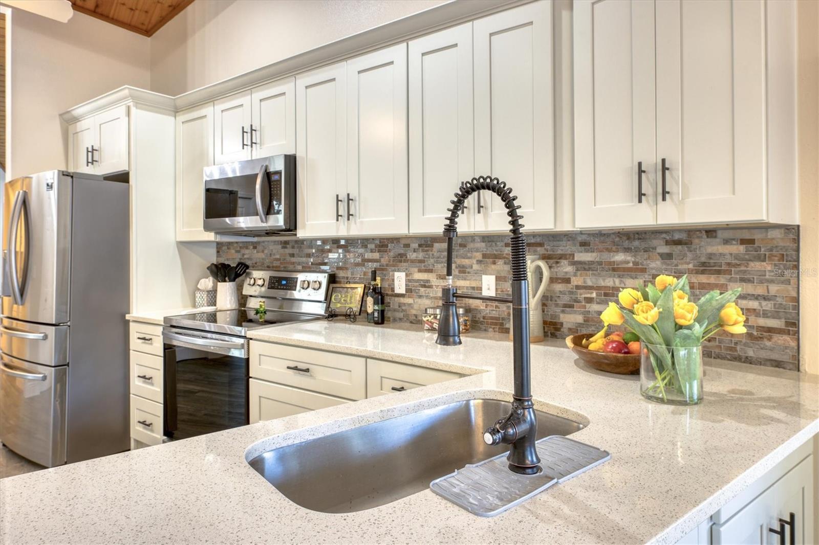 Image 16 of 48 For 13964 106th Avenue