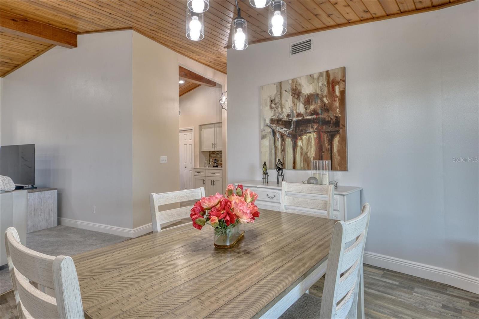 Image 21 of 48 For 13964 106th Avenue