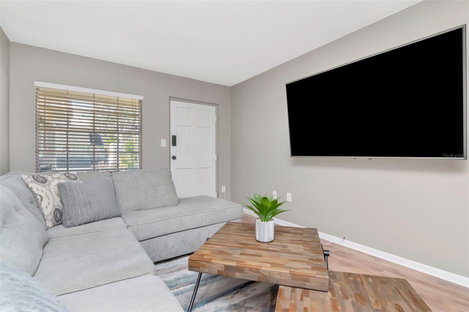 Listing photo id 2 for 2207 Carolina Avenue 30