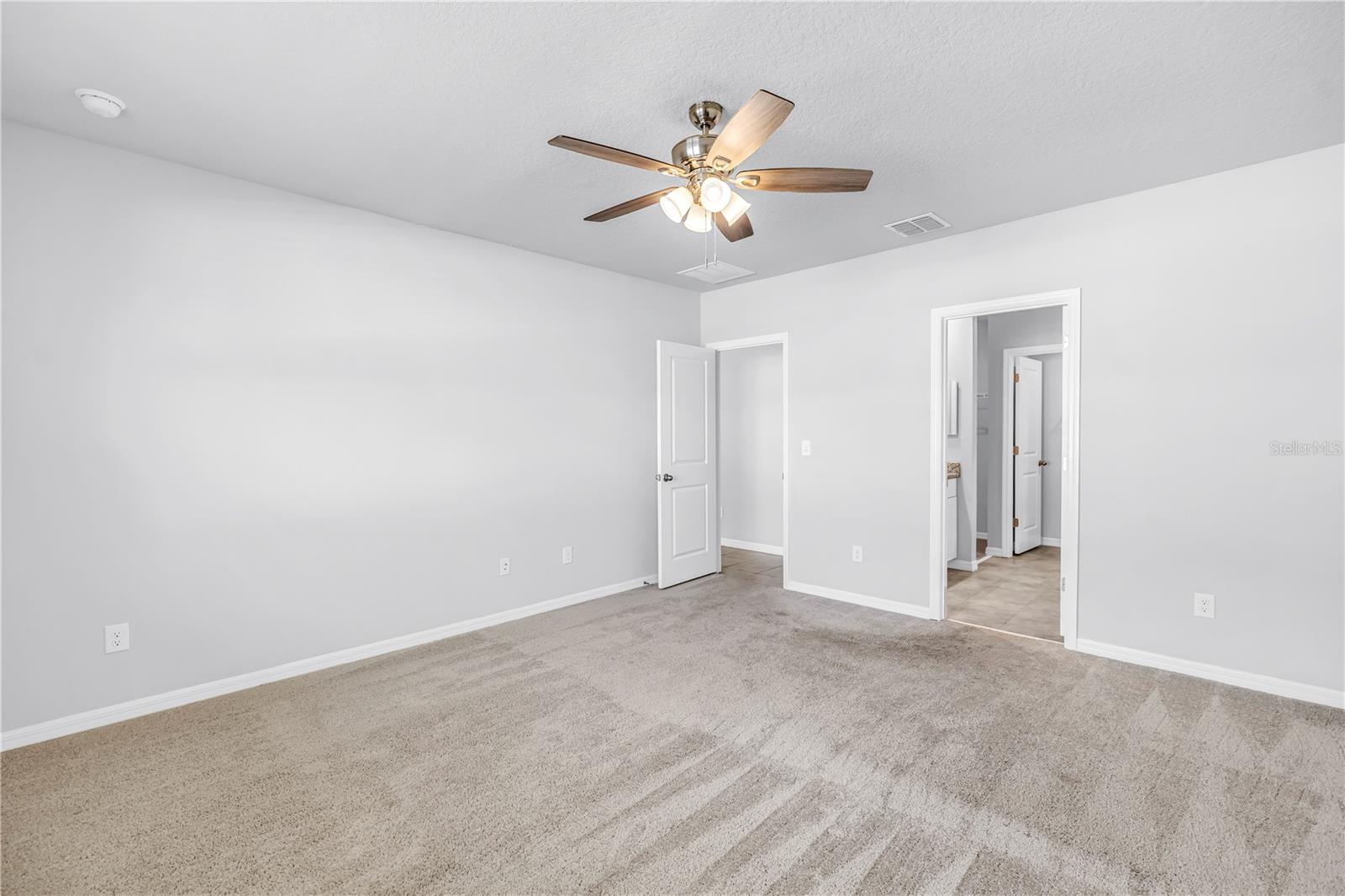 Image 30 of 39 For 219 Lovely Court