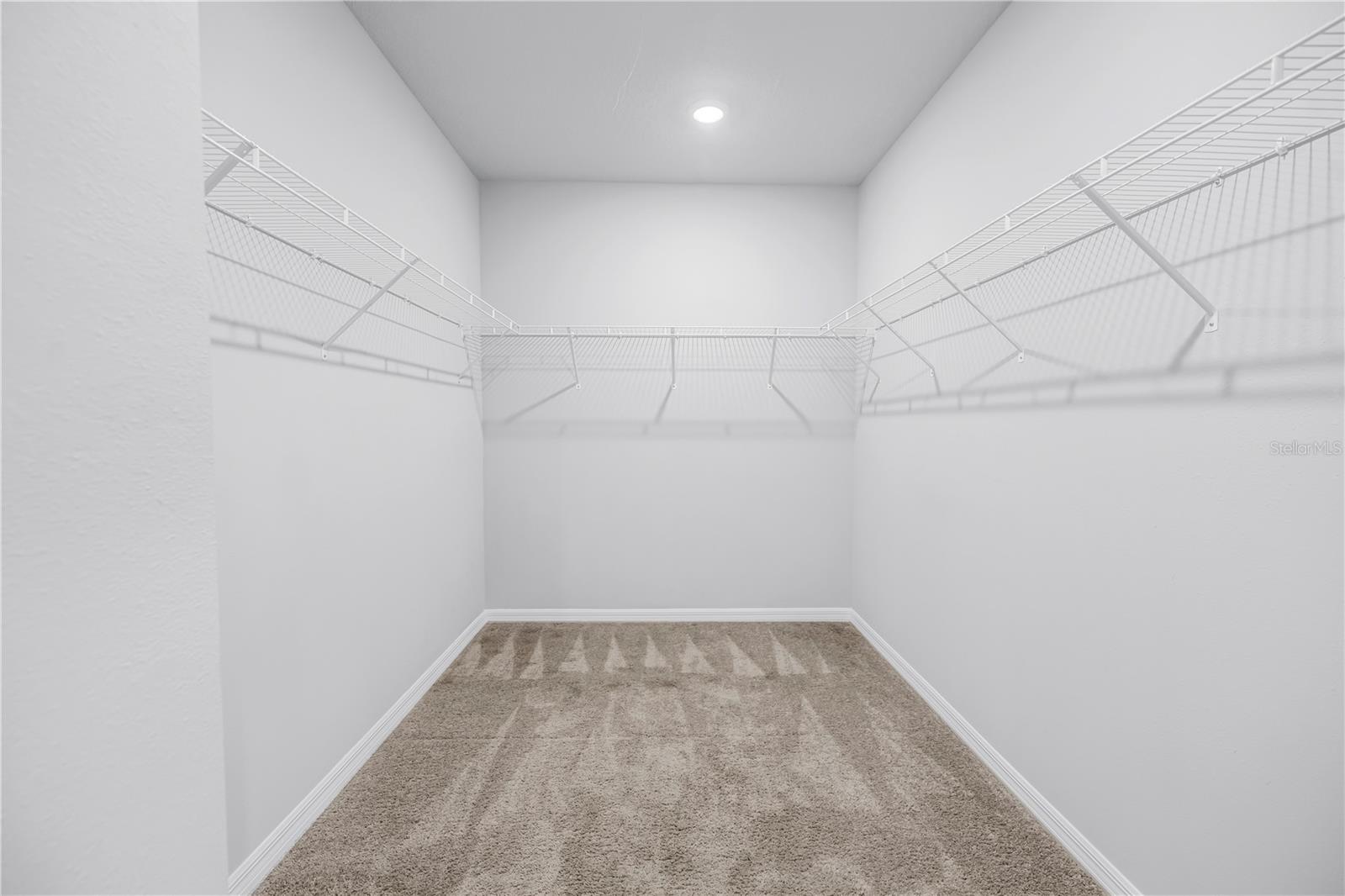 Image 33 of 39 For 219 Lovely Court