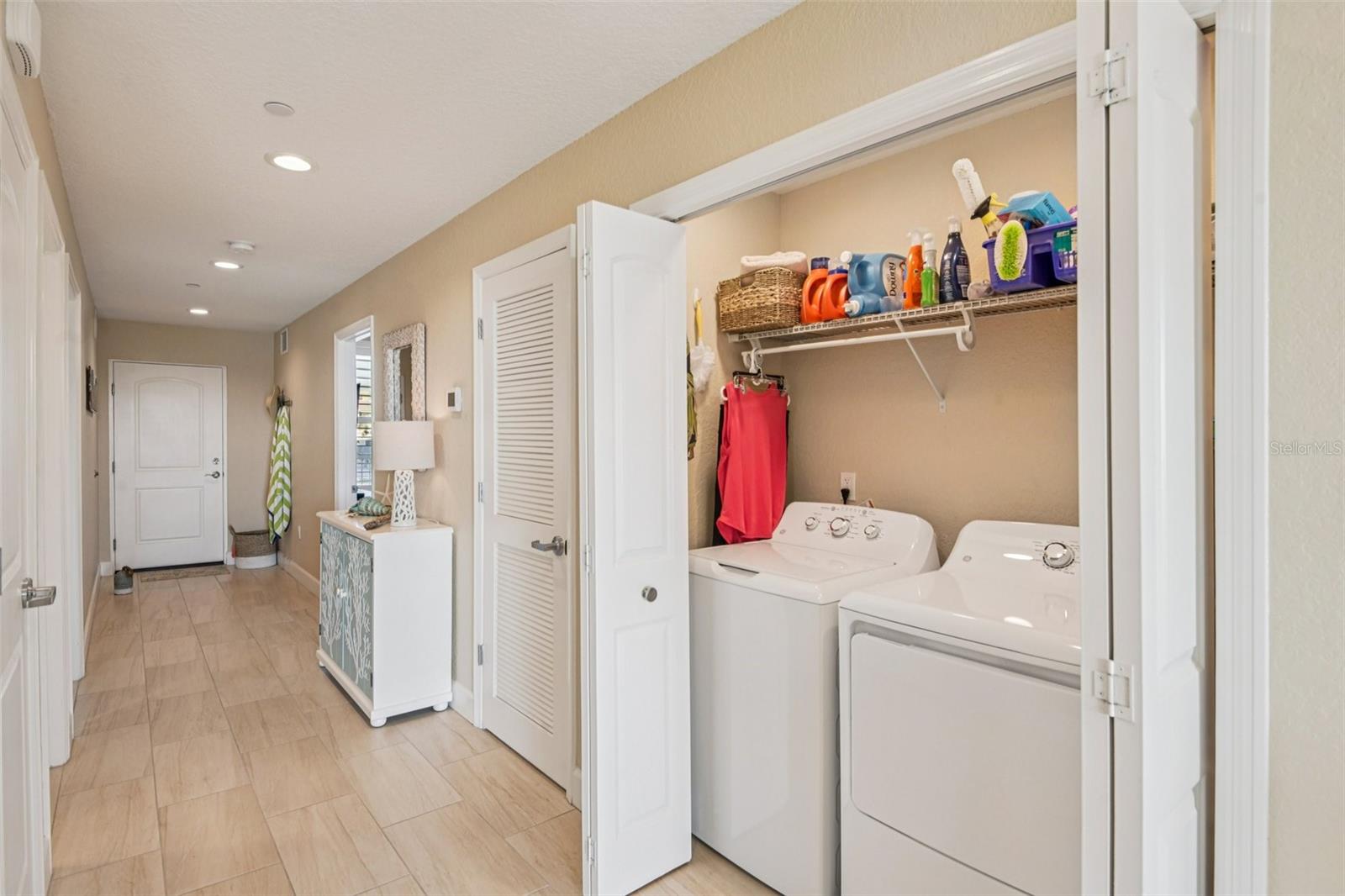 Image 11 of 75 For 19519 Gulf Boulevard 202