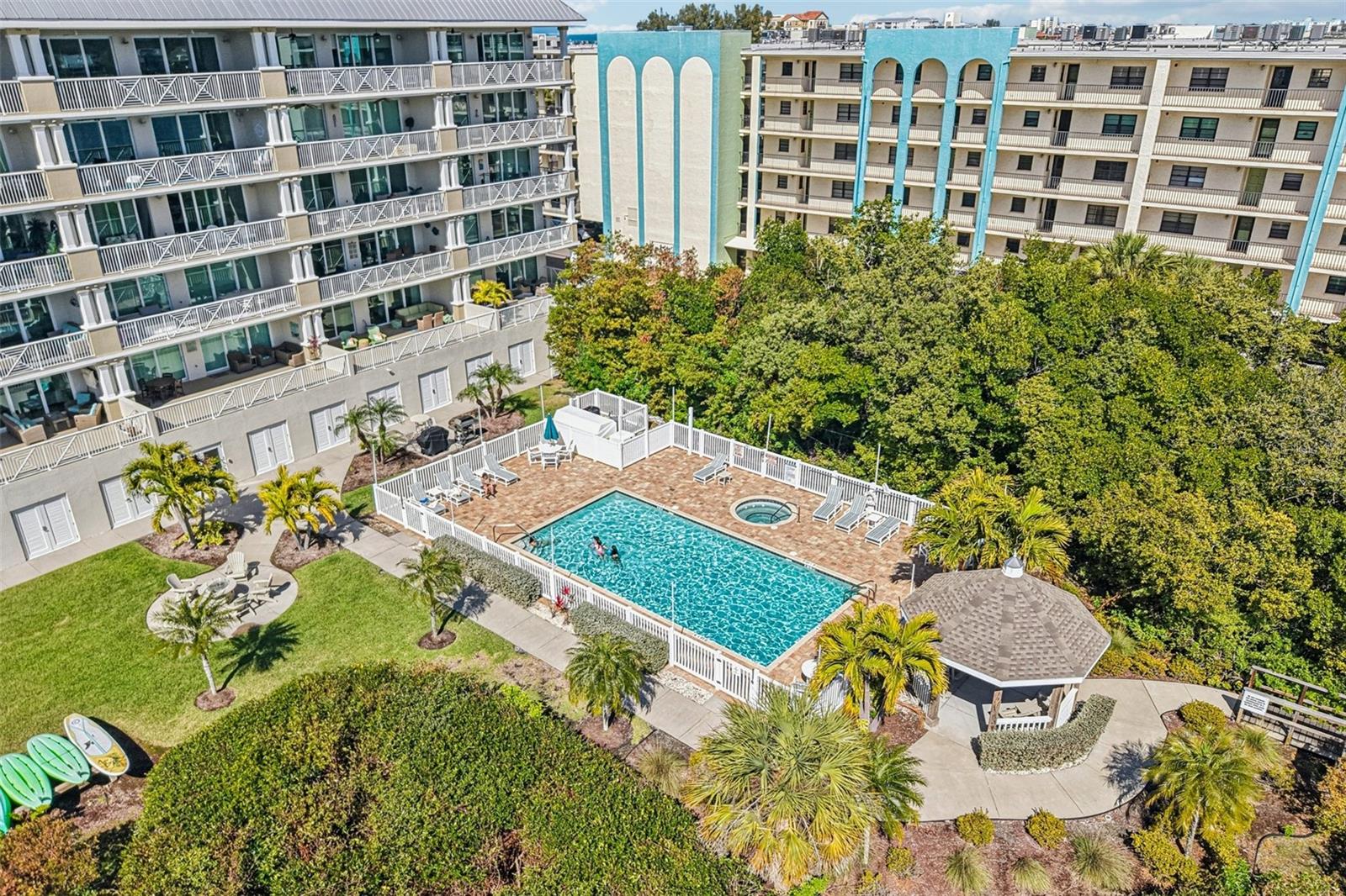 Image 73 of 75 For 19519 Gulf Boulevard 202