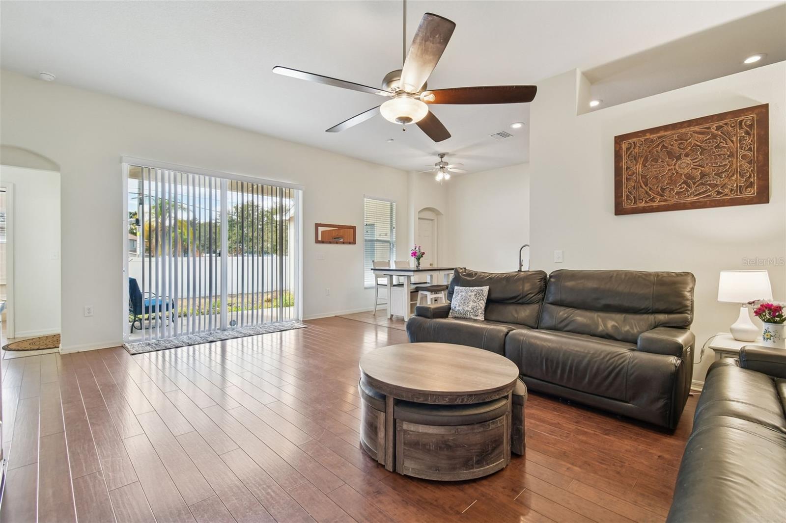 Image 10 of 46 For 2706 Valencia Grove Drive