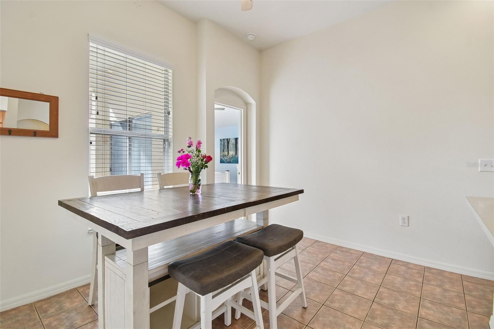 Image 17 of 46 For 2706 Valencia Grove Drive