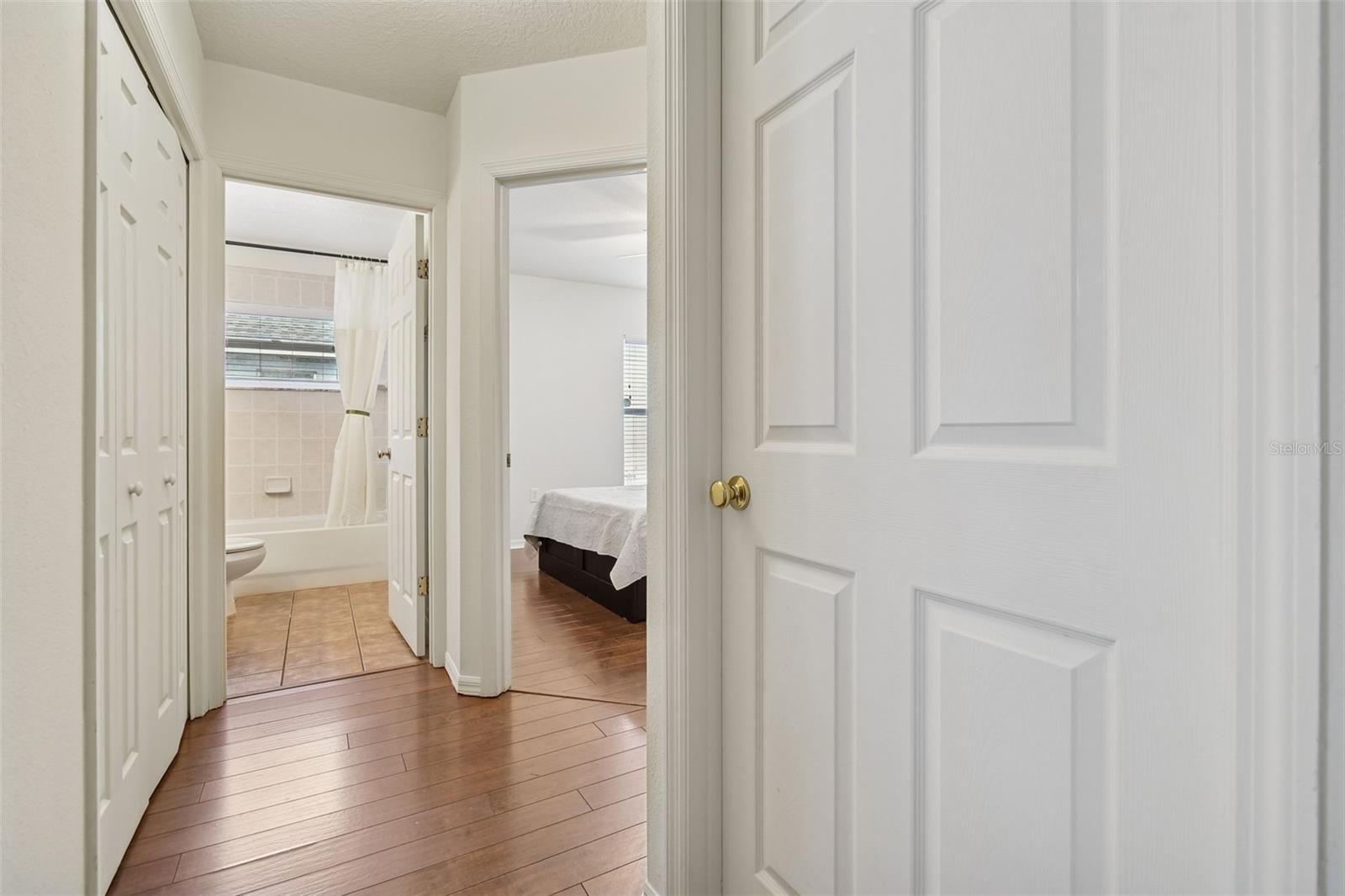 Image 34 of 46 For 2706 Valencia Grove Drive