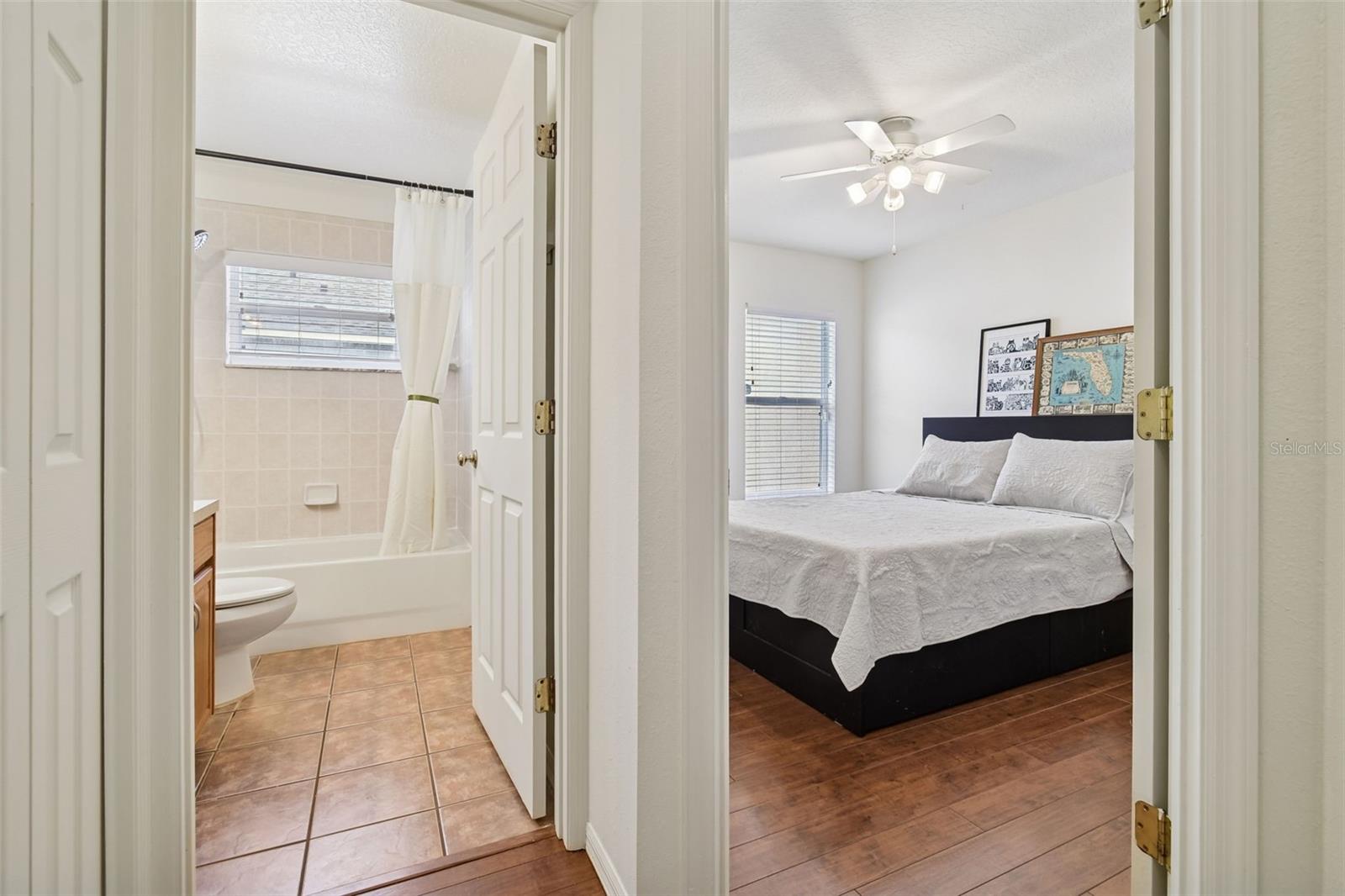 Image 35 of 46 For 2706 Valencia Grove Drive