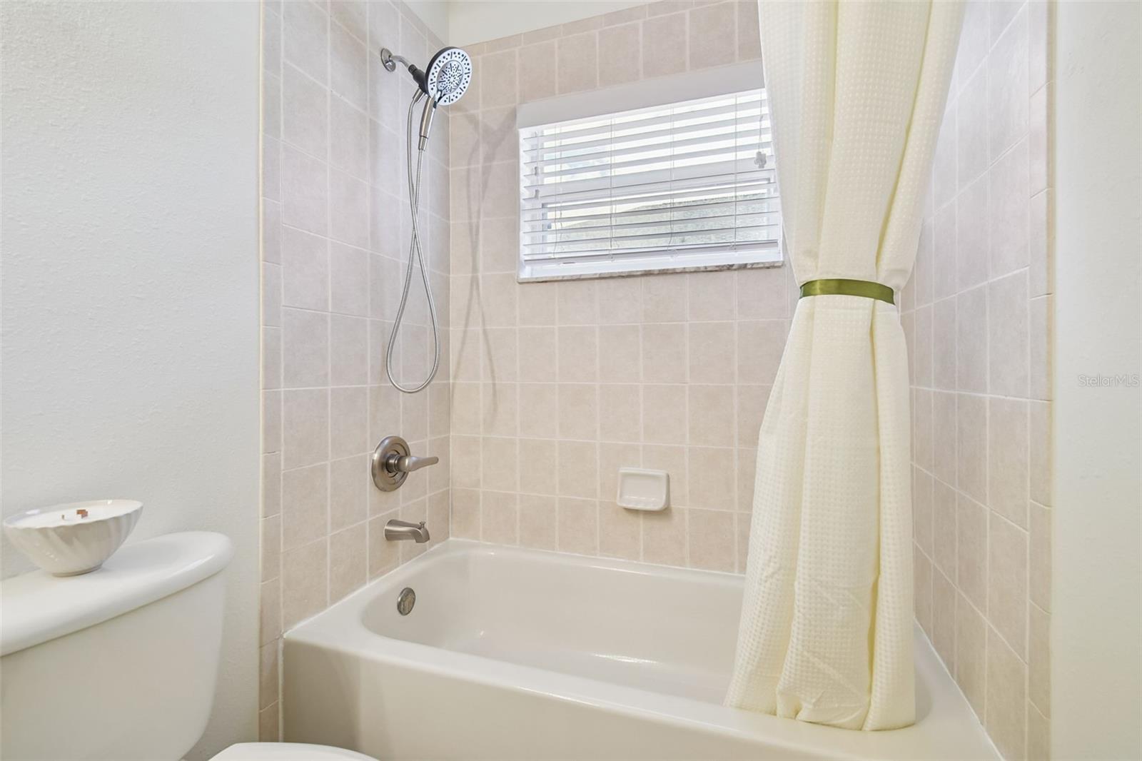 Image 37 of 46 For 2706 Valencia Grove Drive