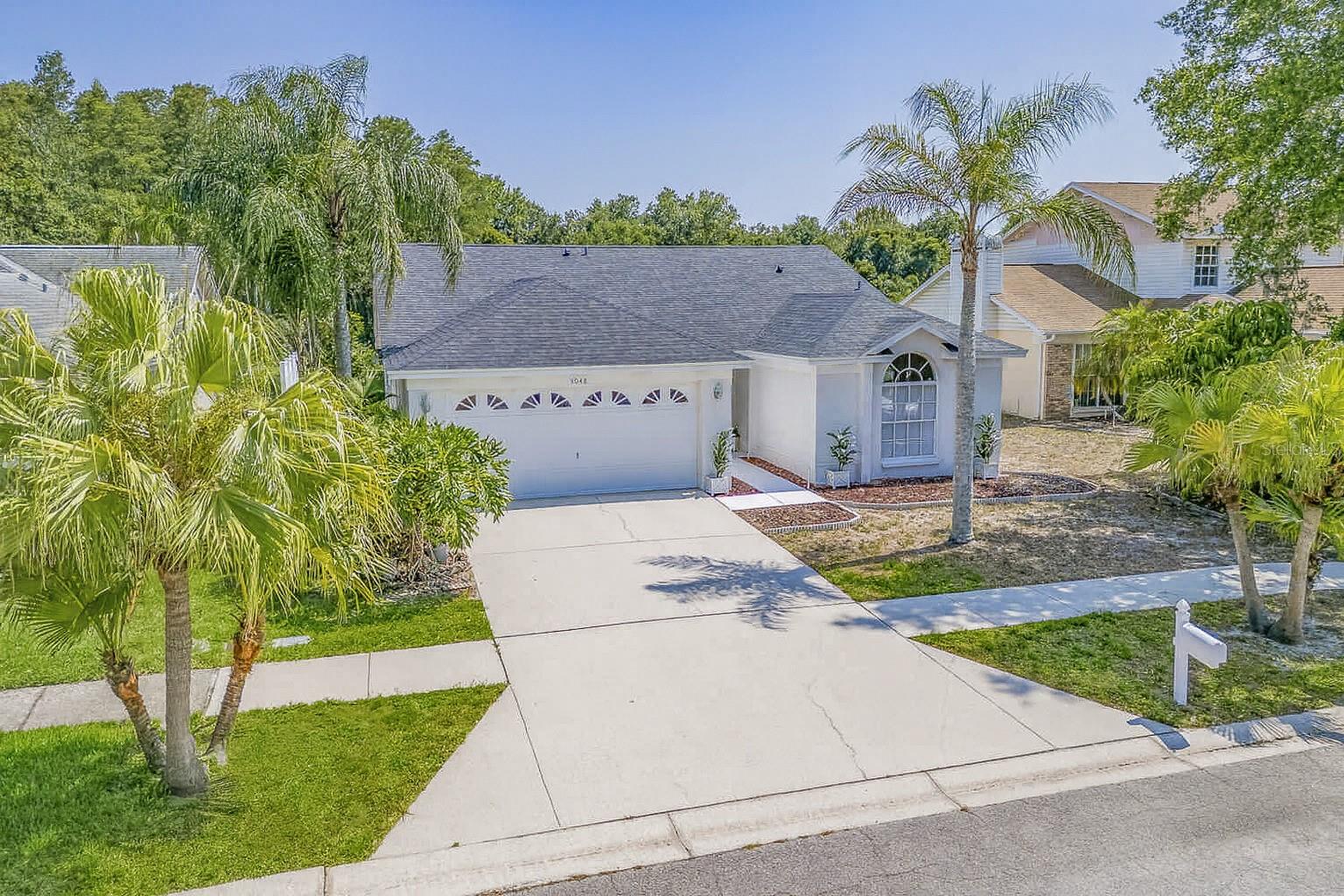 Listing photo id 0 for 3048 Jodi Lane