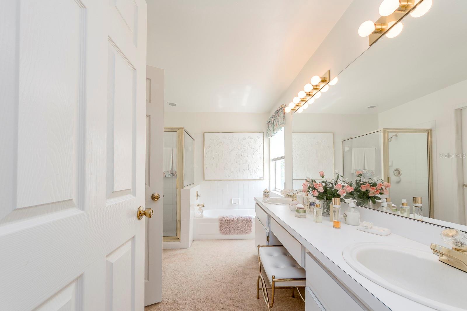 Listing photo id 19 for 3048 Jodi Lane