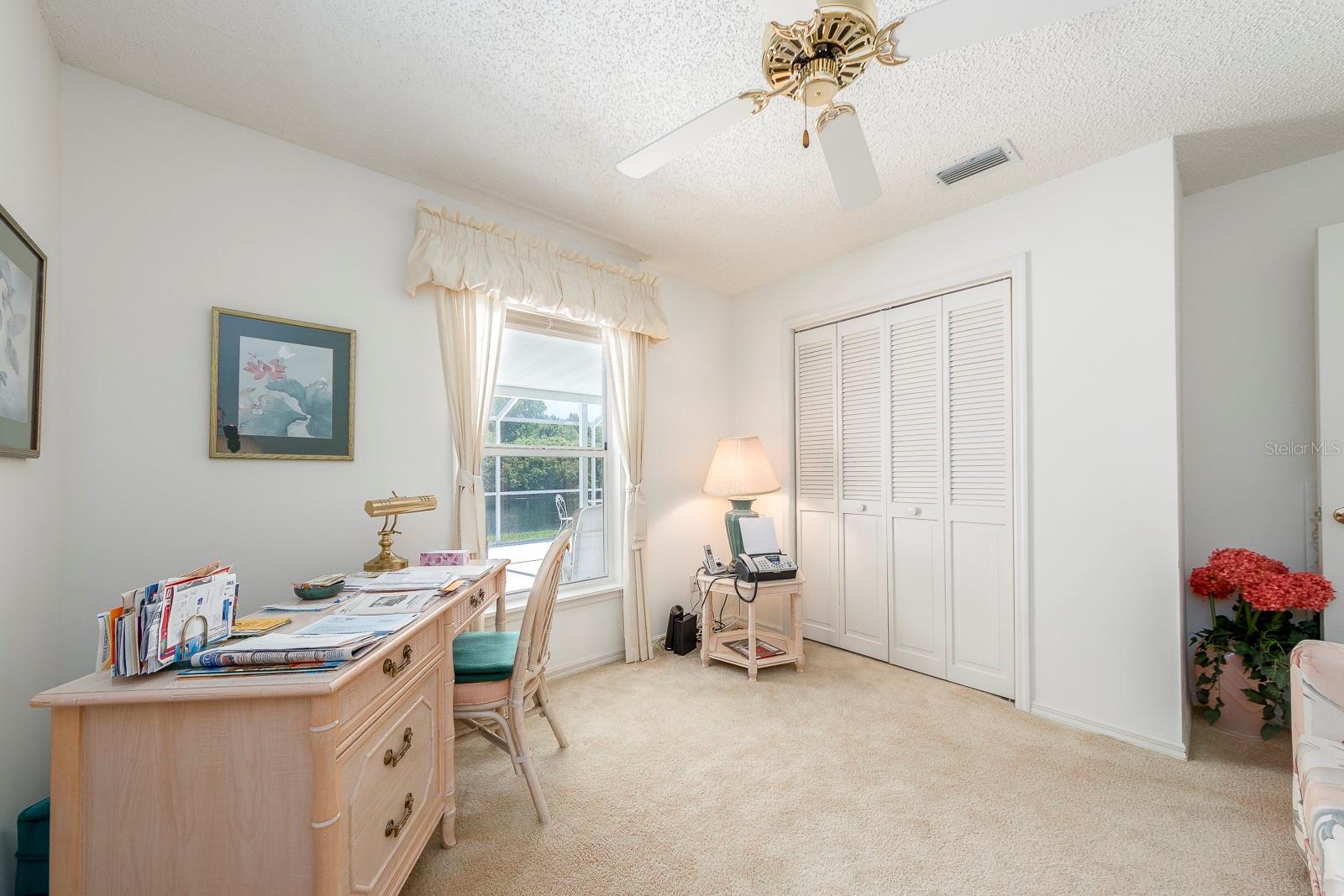 Listing photo id 28 for 3048 Jodi Lane