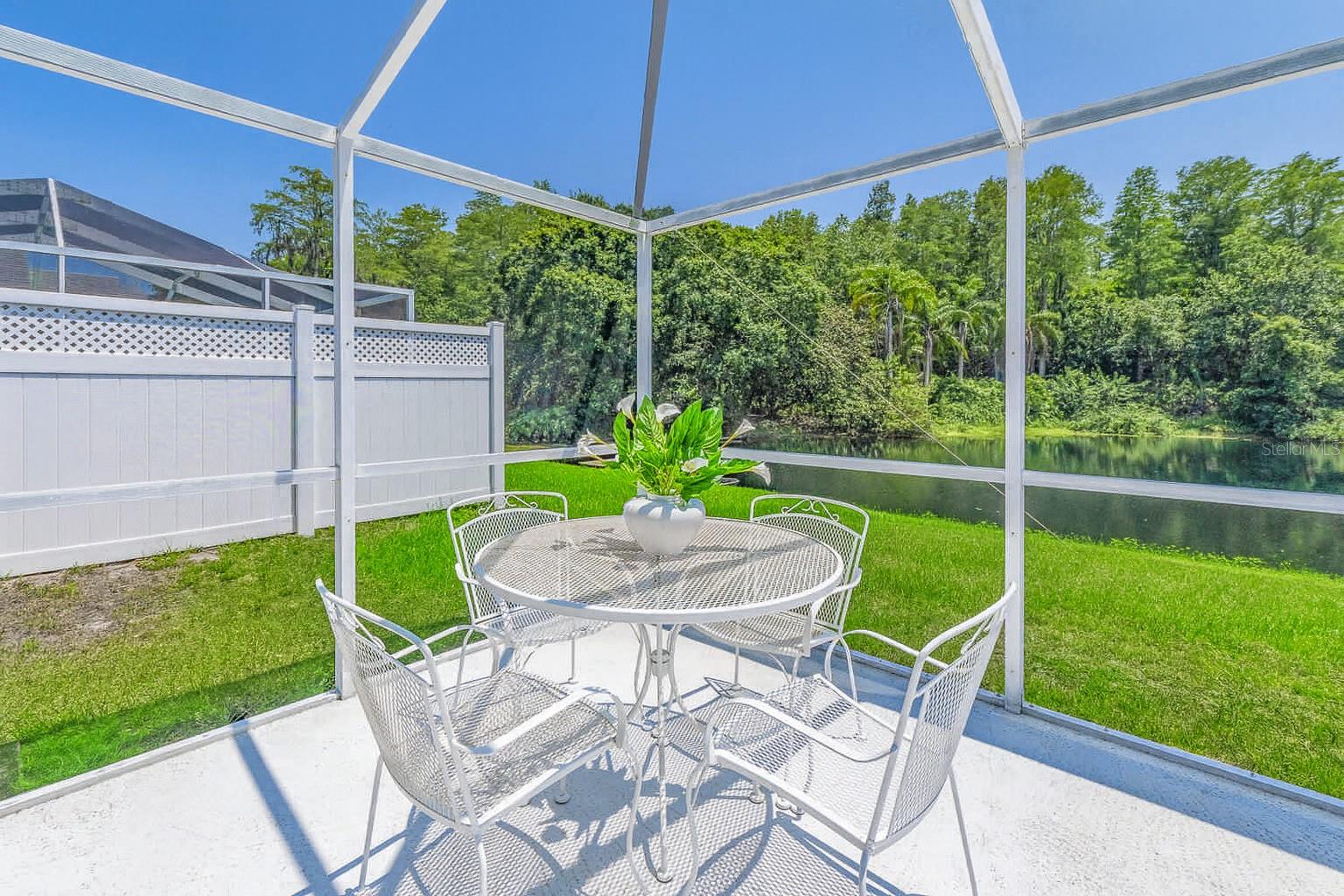 Listing photo id 33 for 3048 Jodi Lane